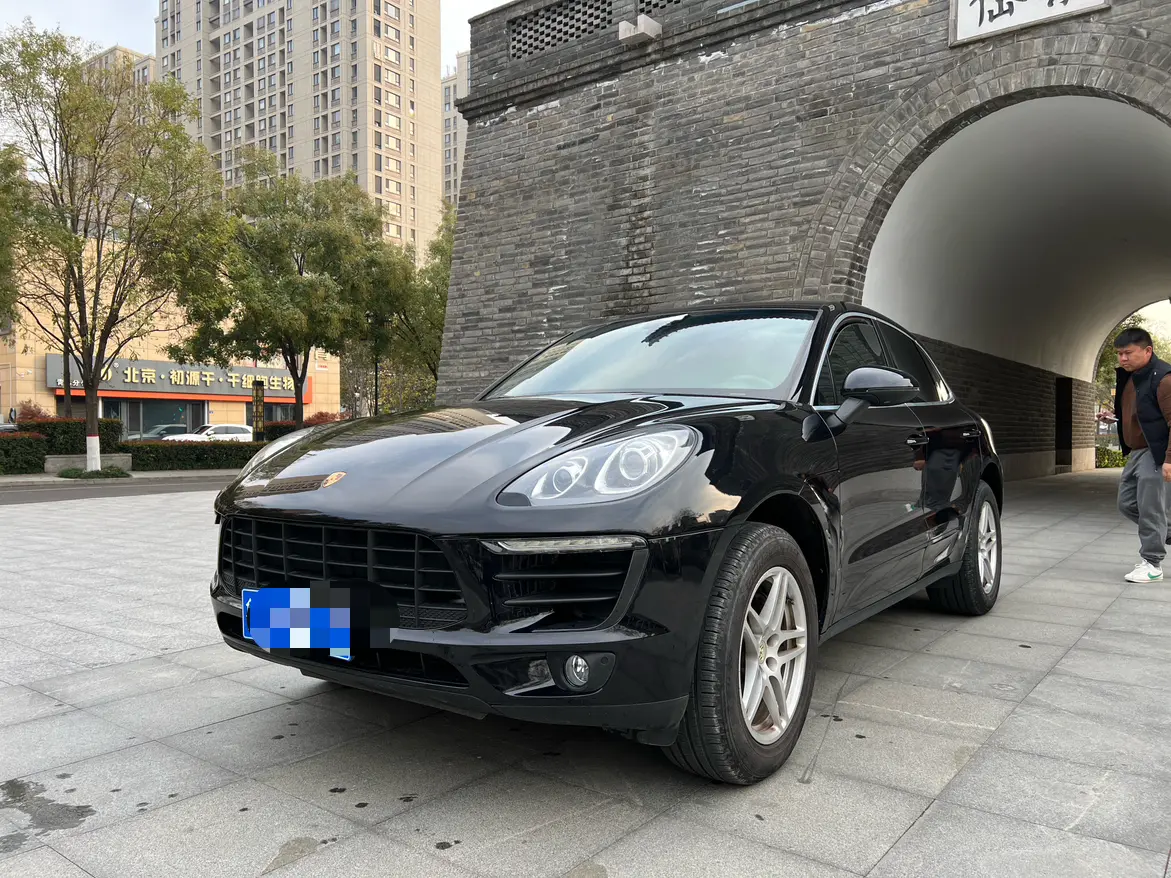 Porsche Macan  из Китая