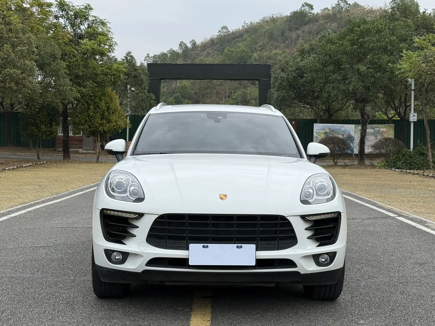 Porsche Macan  из Китая
