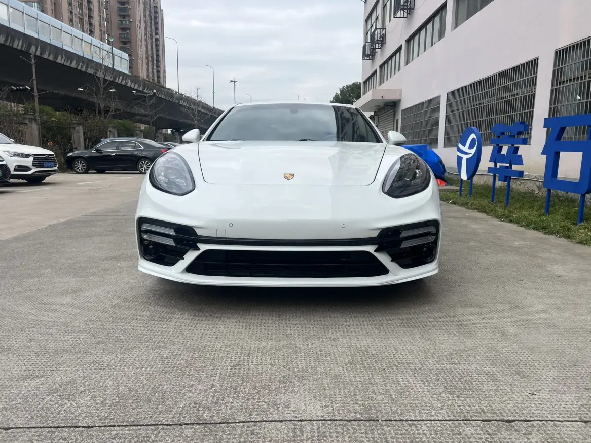 Porsche Panamera  из Китая
