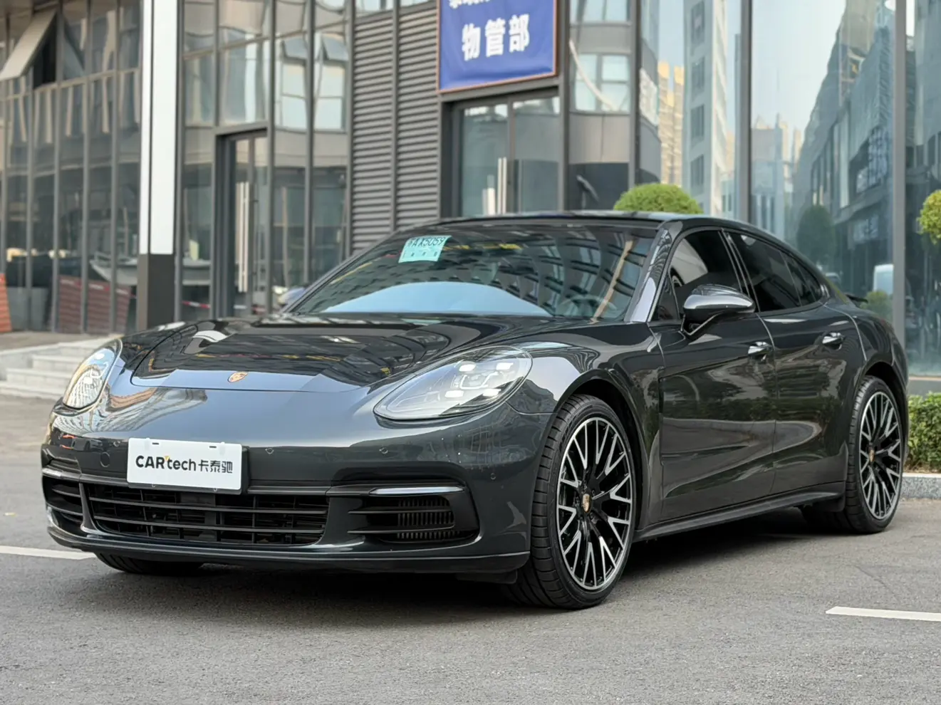 Porsche Panamera