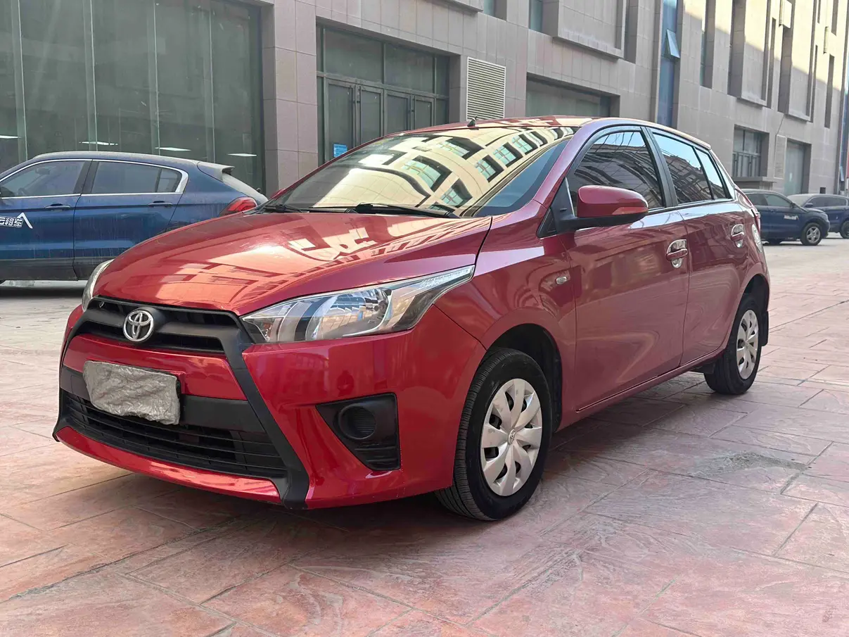 Toyota Yaris L  из Китая