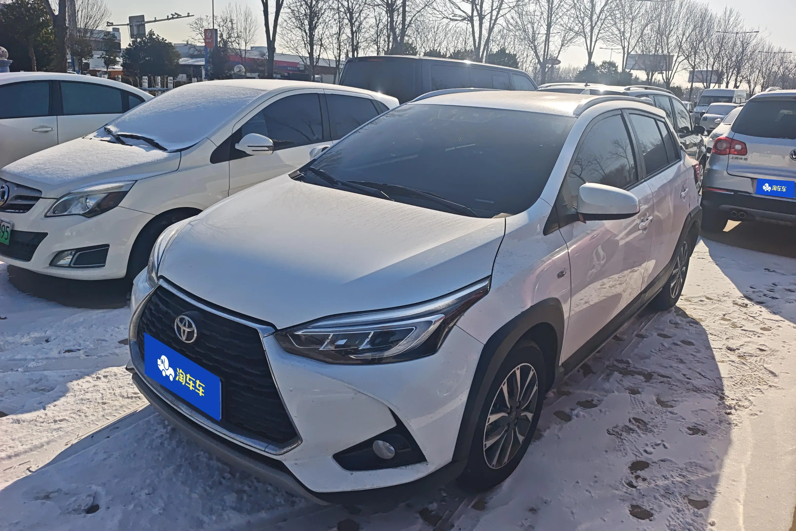 Toyota Yaris L  из Китая
