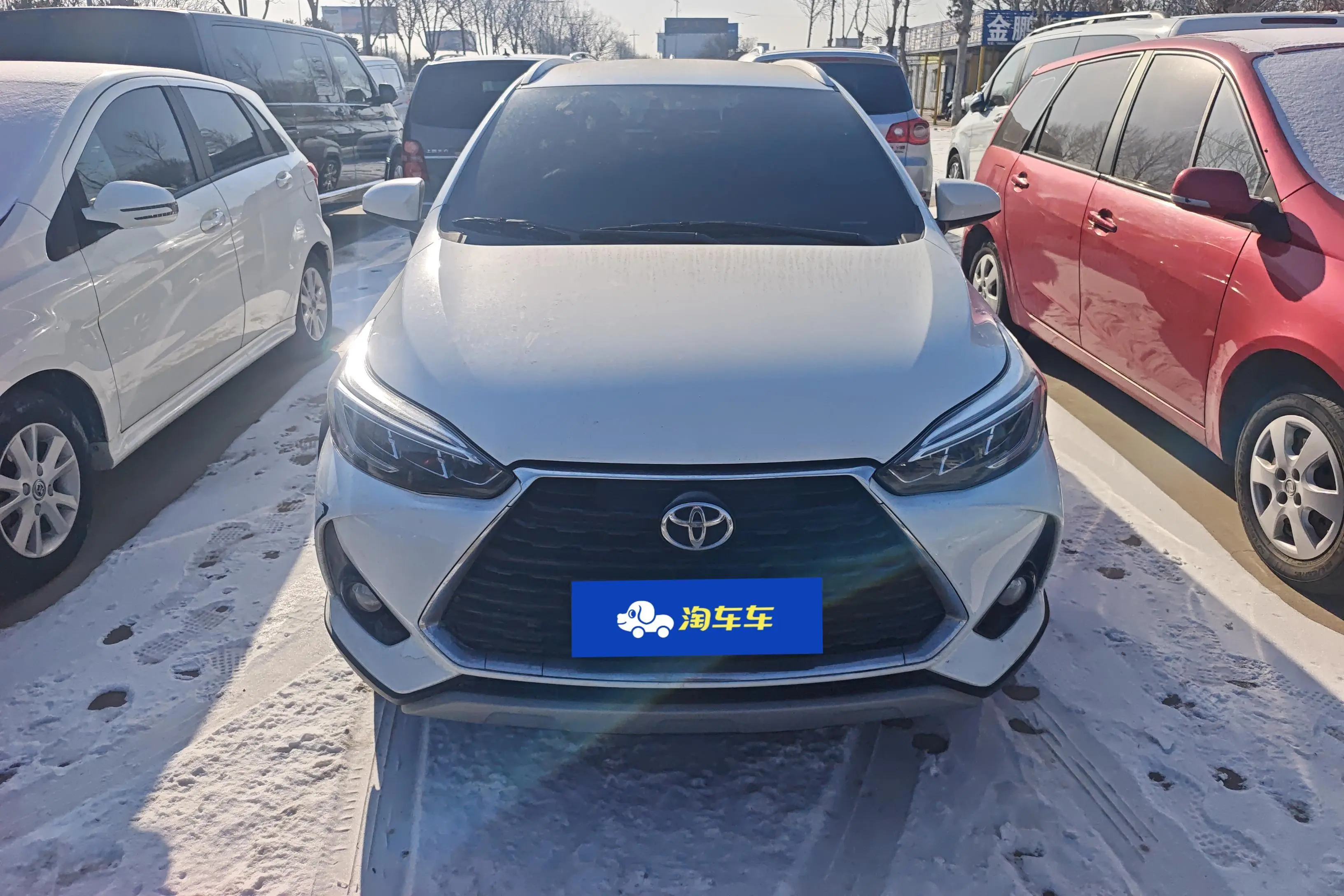 Toyota Yaris L  из Китая