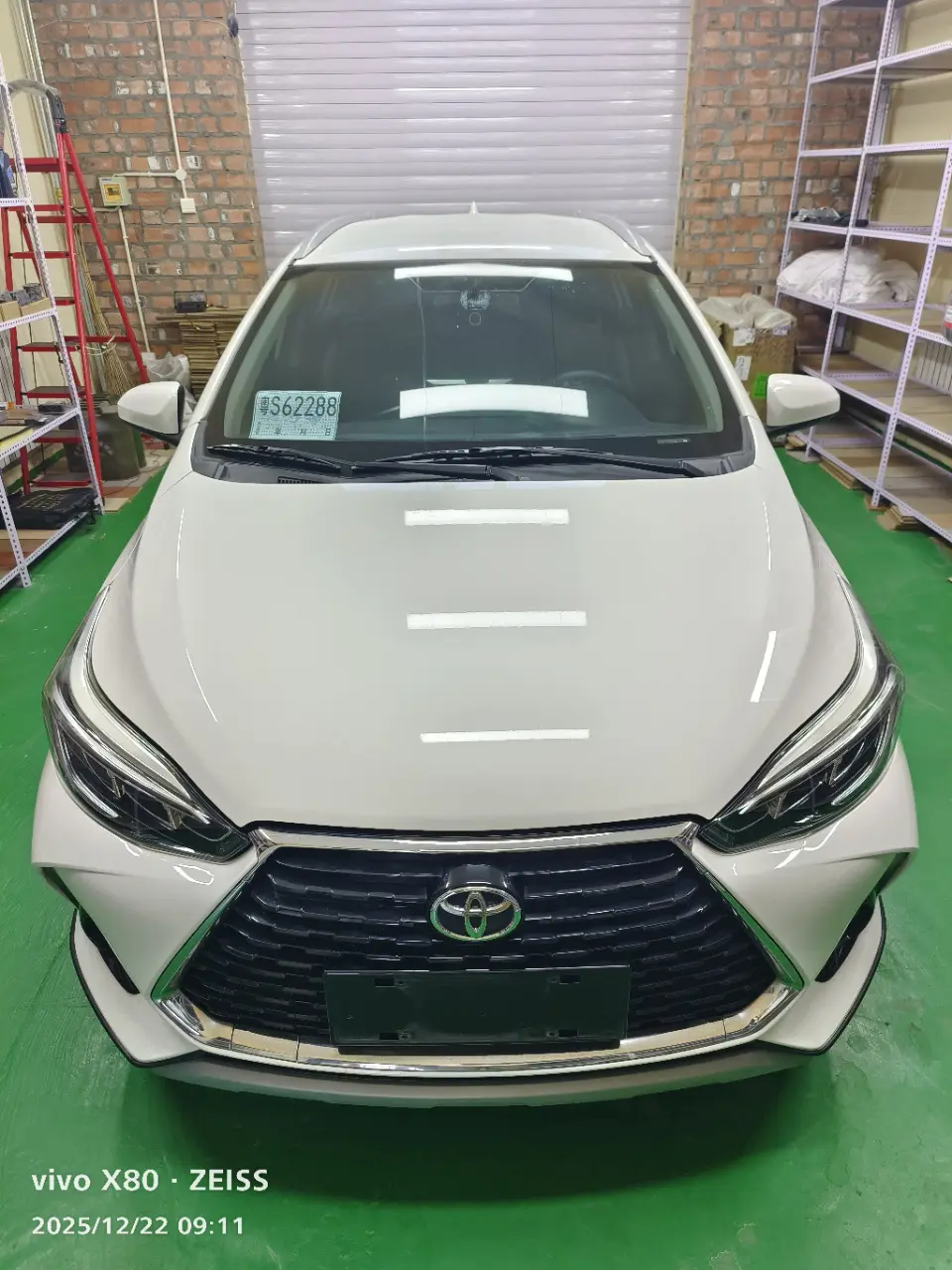 Toyota Yaris L  из Китая