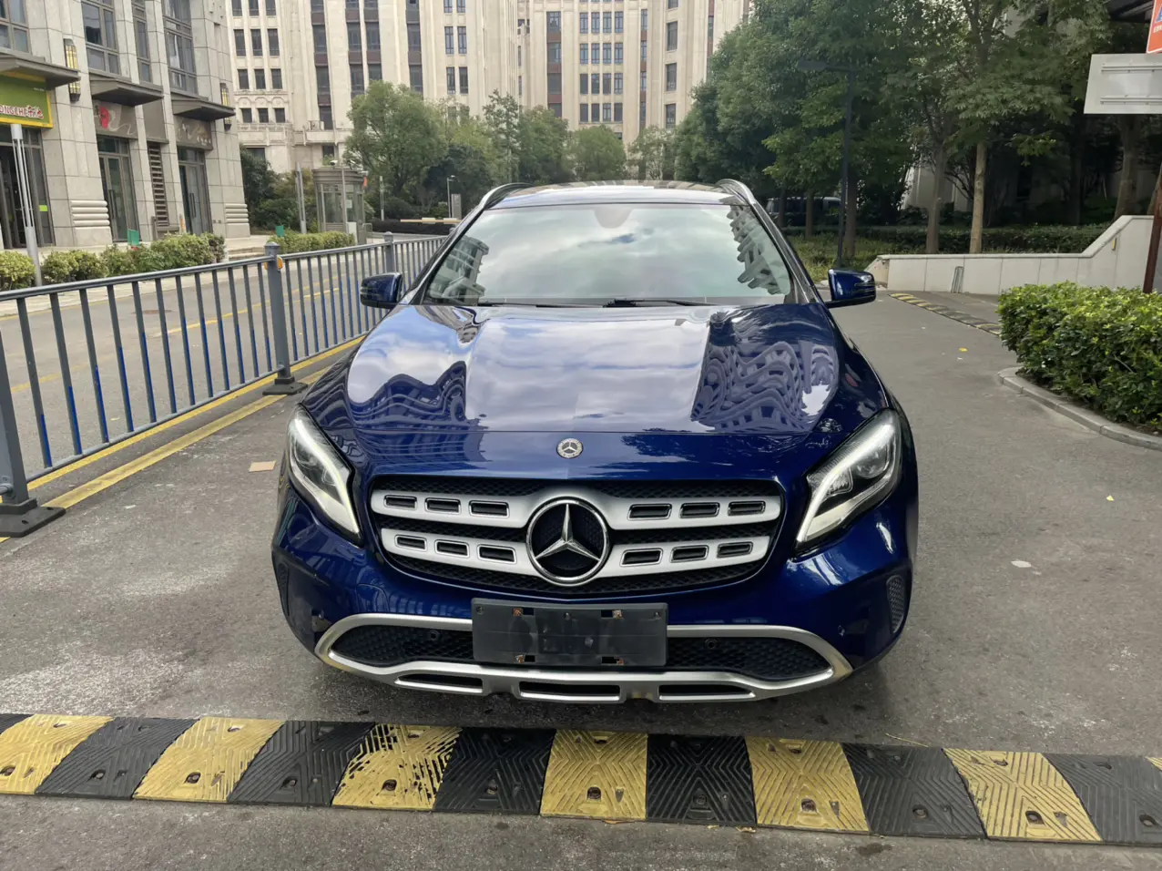 Mercedes-Benz GLA  из Китая