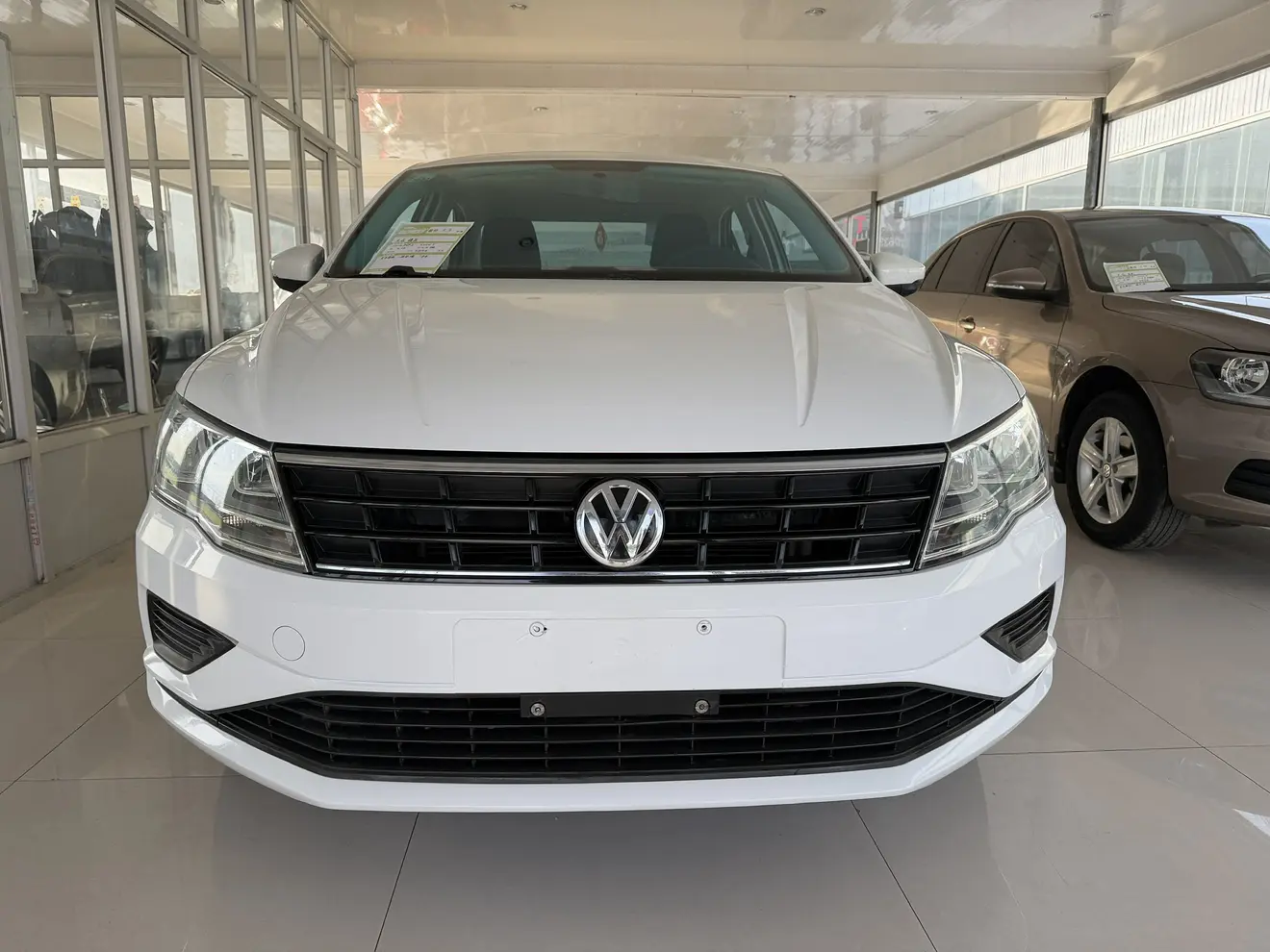 Volkswagen Jetta  из Китая