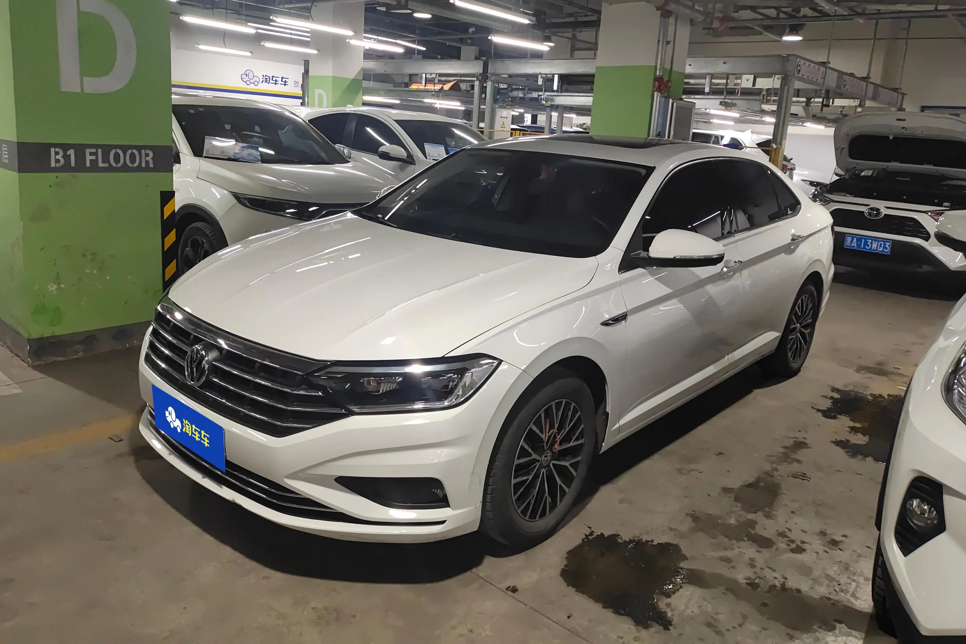 Volkswagen Sagitar  из Китая