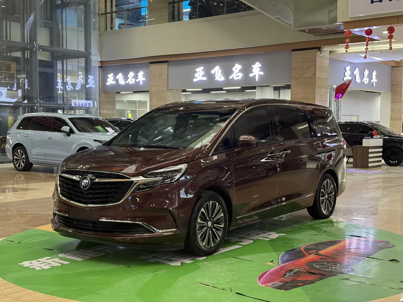 Buick GL8  из Китая