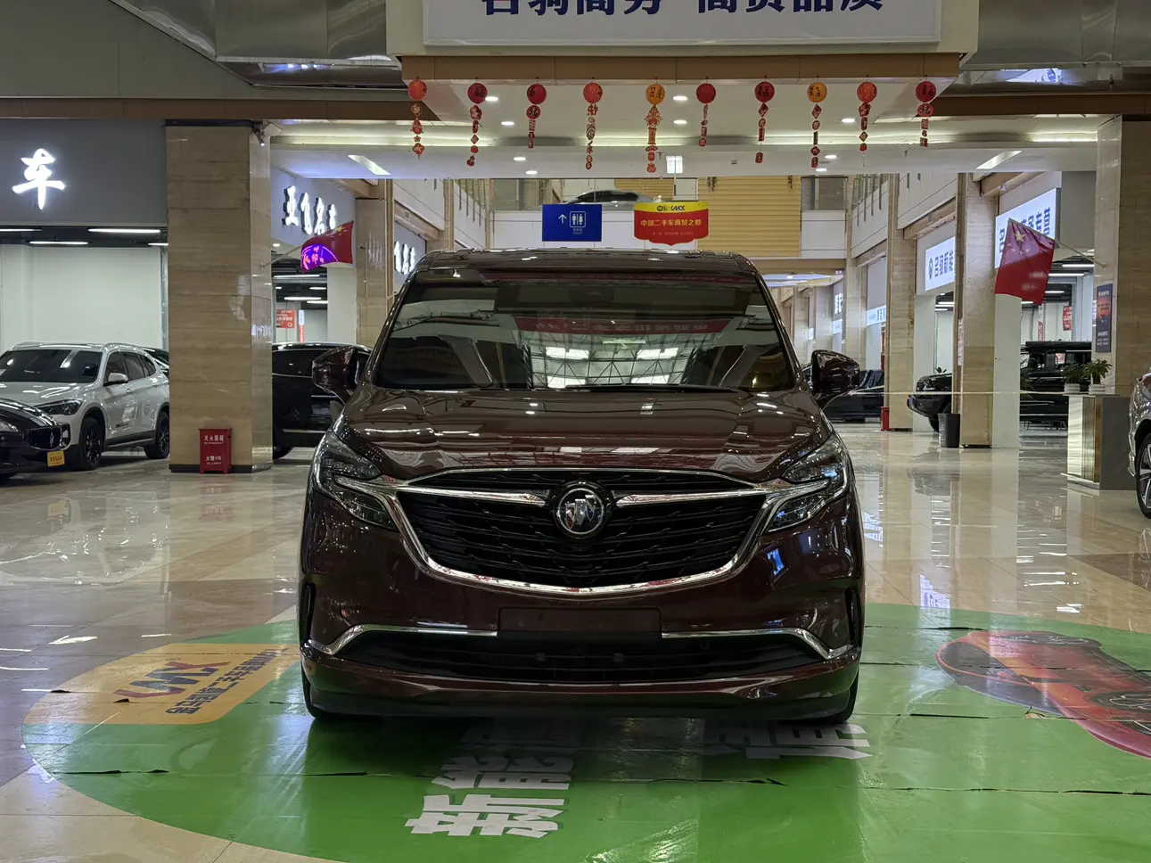 Buick GL8  из Китая