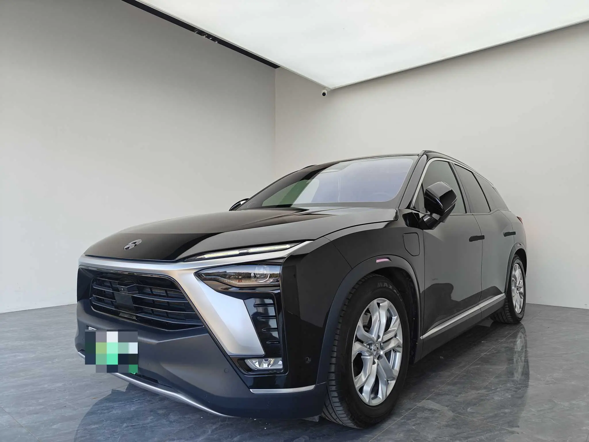 NIO ES8  из Китая