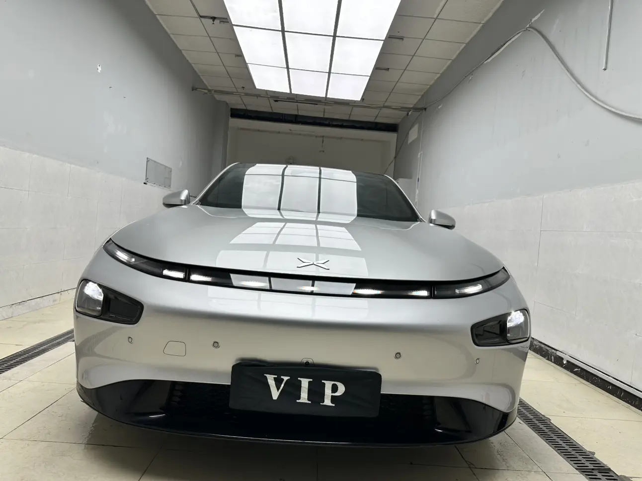 Xpeng P7  из Китая