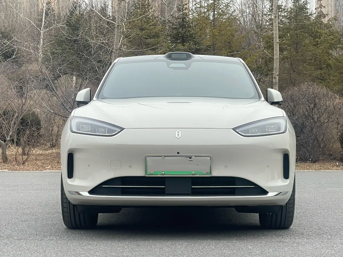 AITO M5 (Wenjie M5)  из Китая