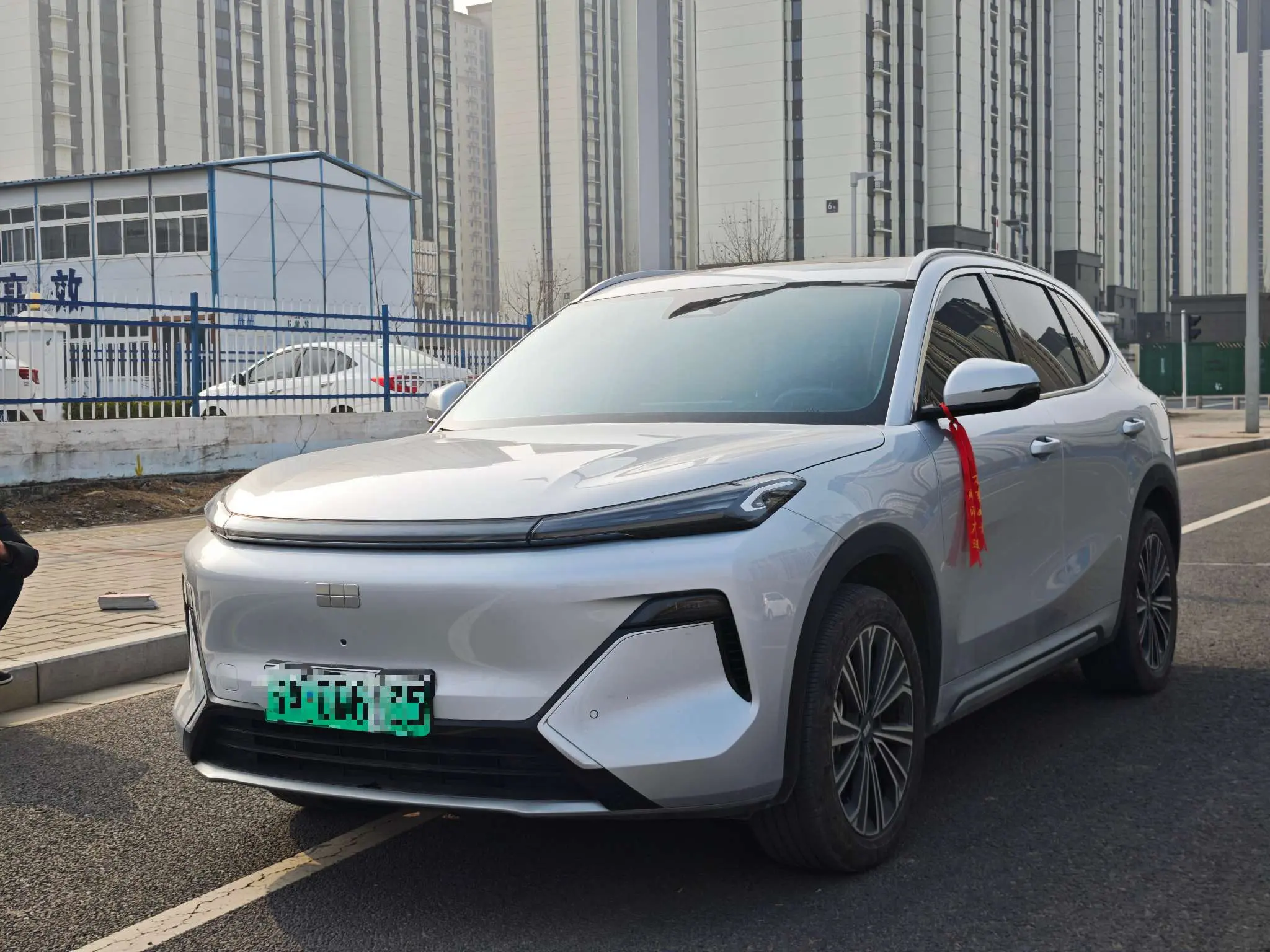 Geely Galaxy Starship 7 EM-i  из Китая