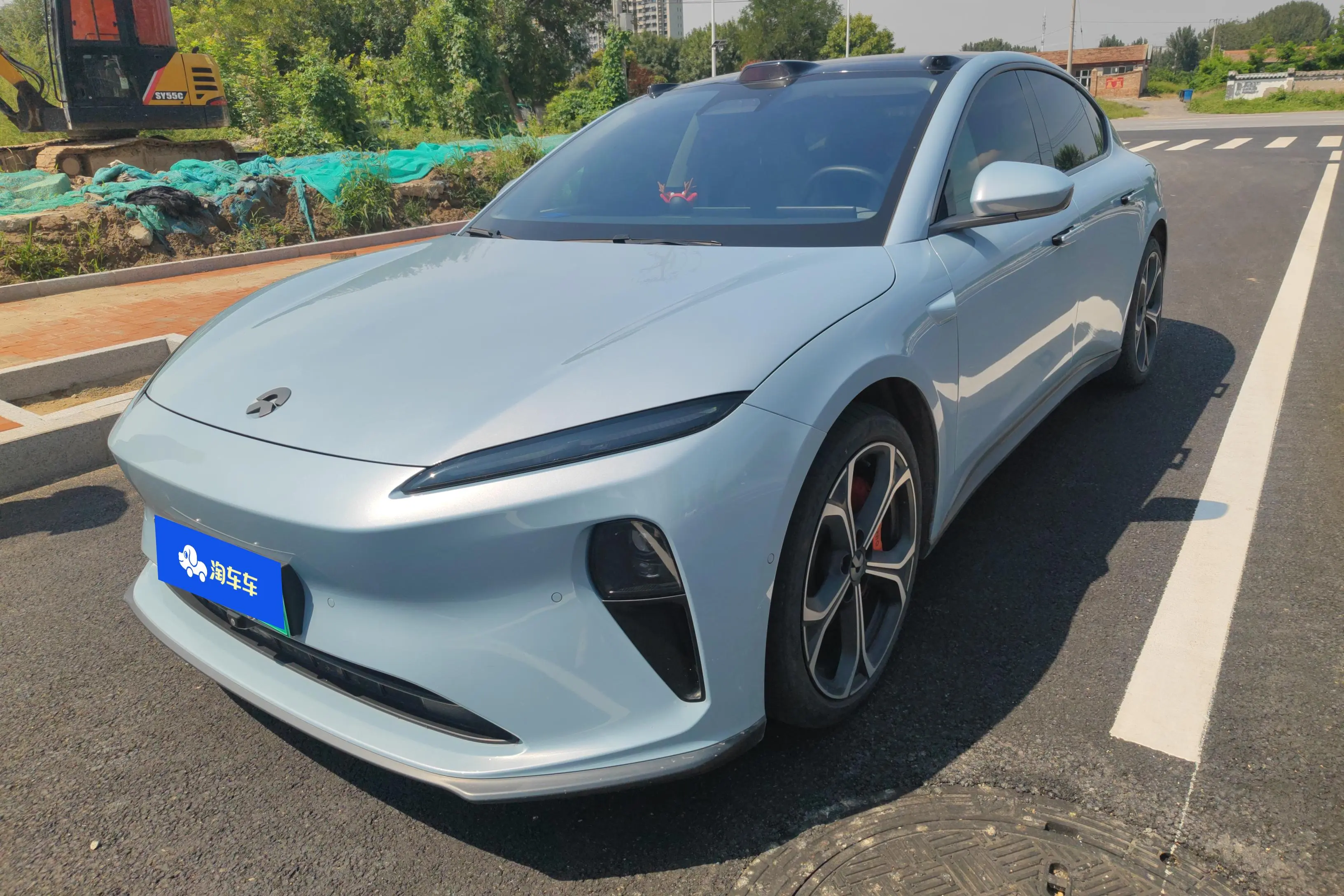NIO ET5  из Китая