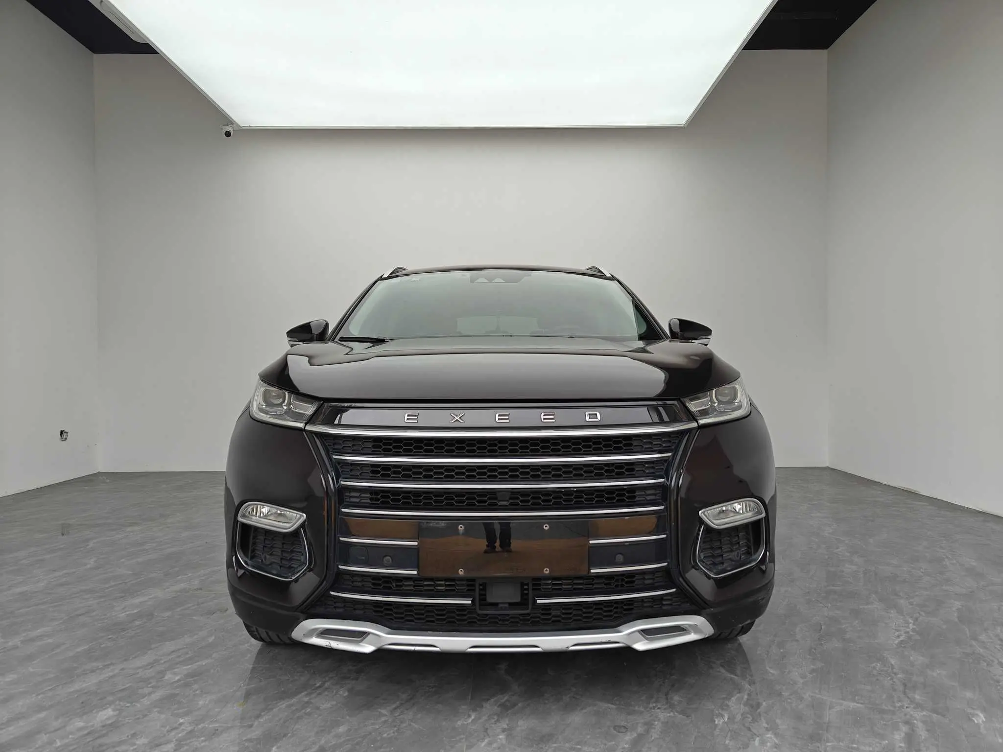 Exeed TXL (Stars in the clouds)  из Китая