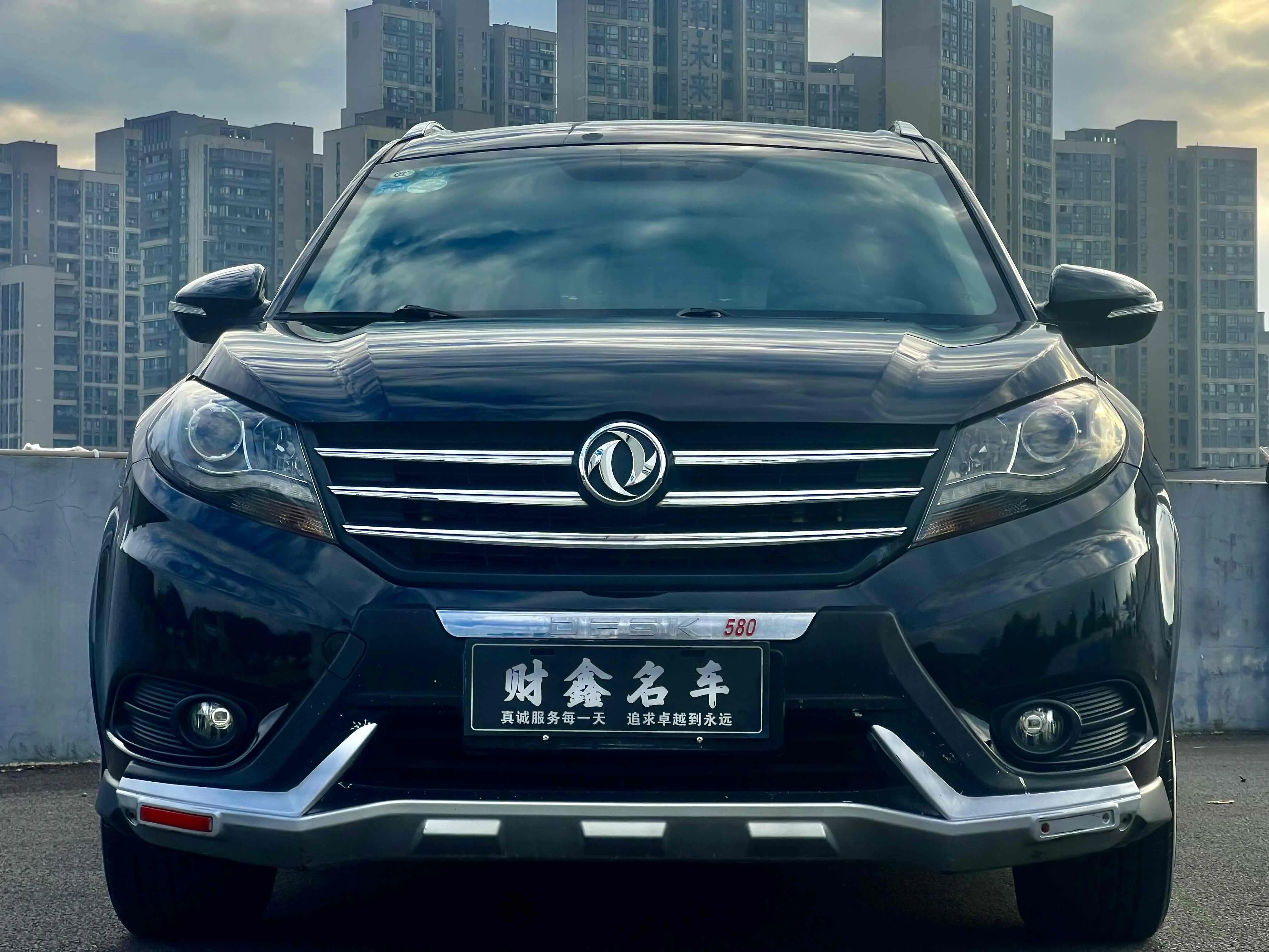 Dongfeng Fengon 580  из Китая