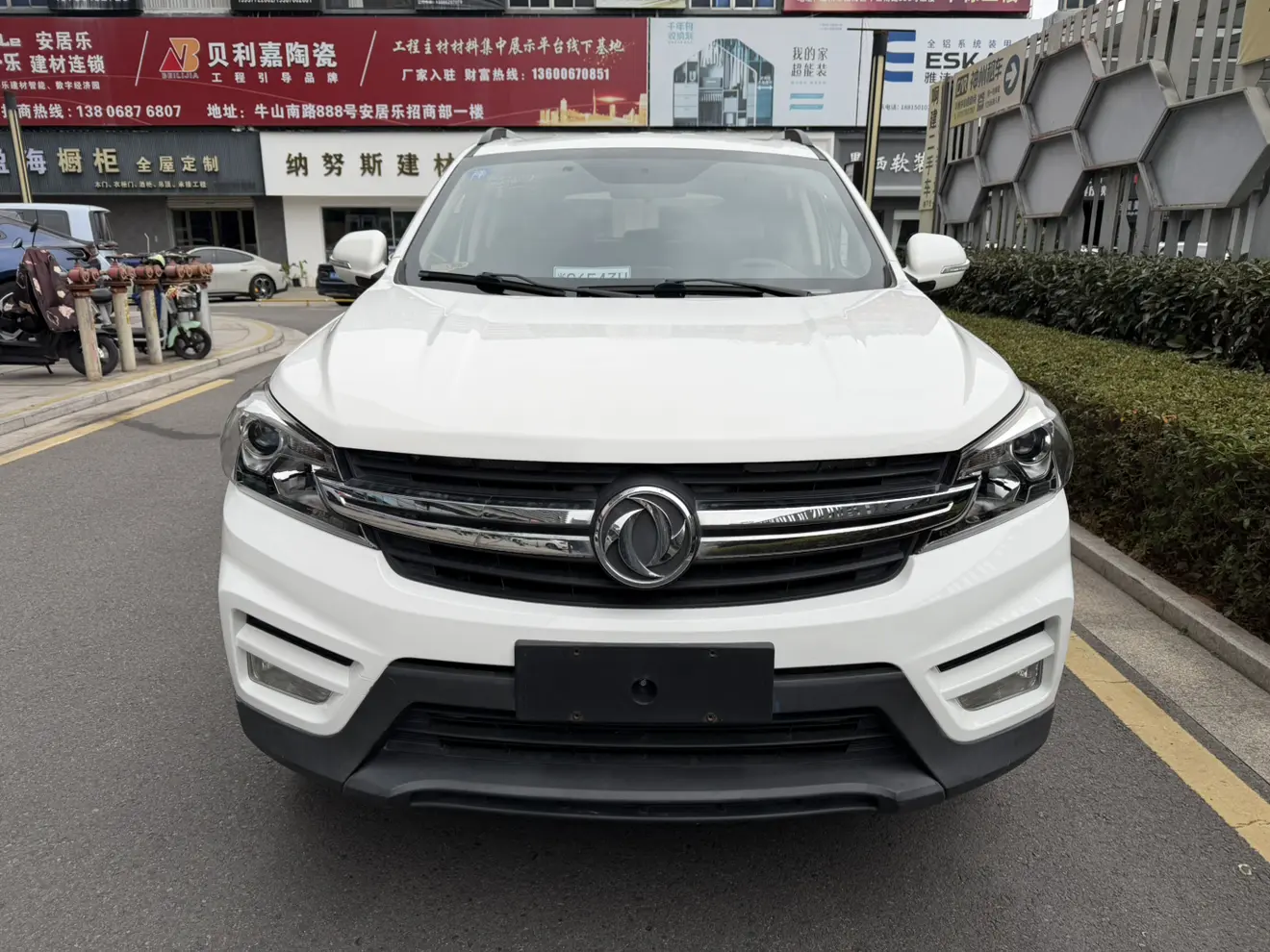 Dongfeng Scenery S560  из Китая