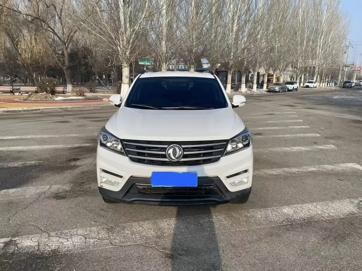 Dongfeng Scenery S560  из Китая