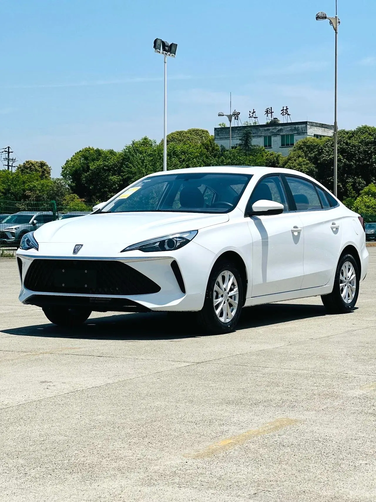 Roewe i5  из Китая