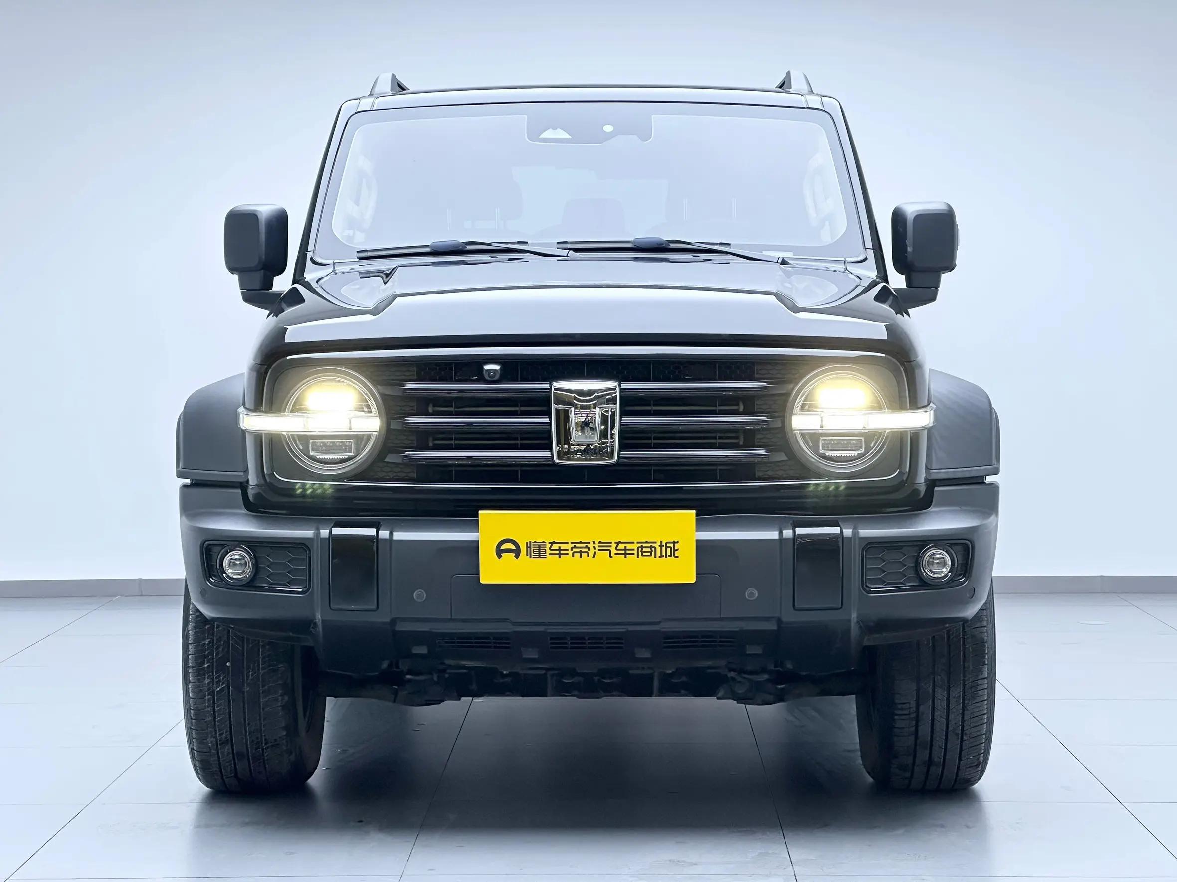 Tank 300  из Китая