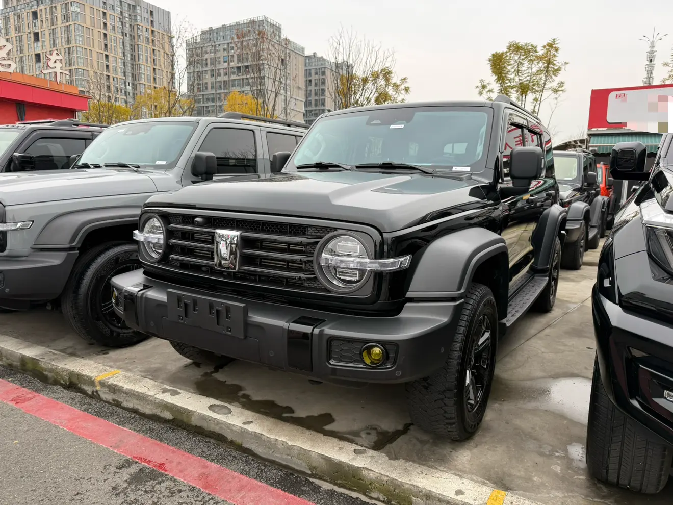 Tank 300  из Китая