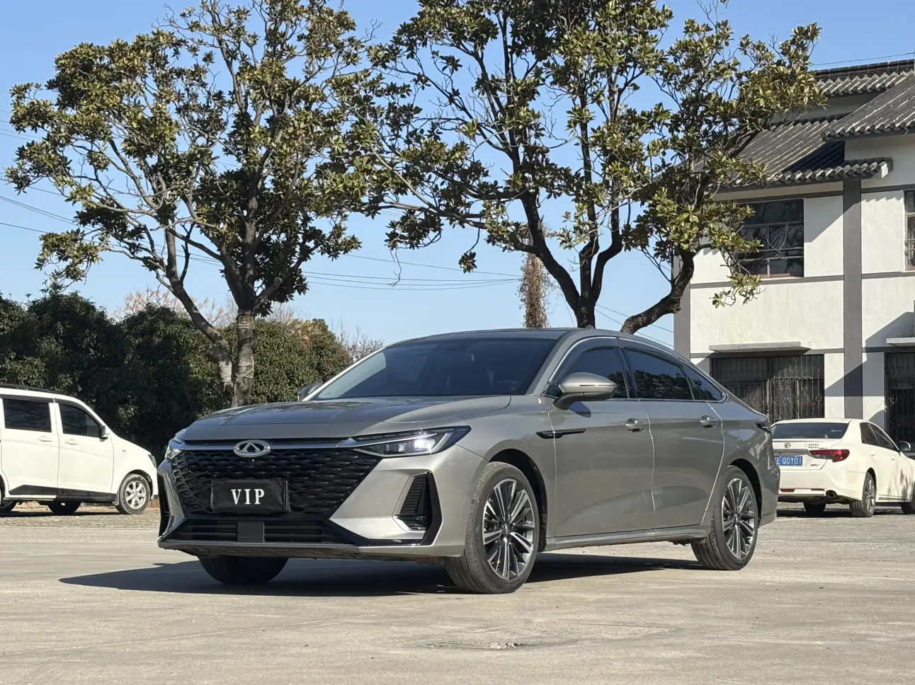 Chery Arrizo 8  из Китая