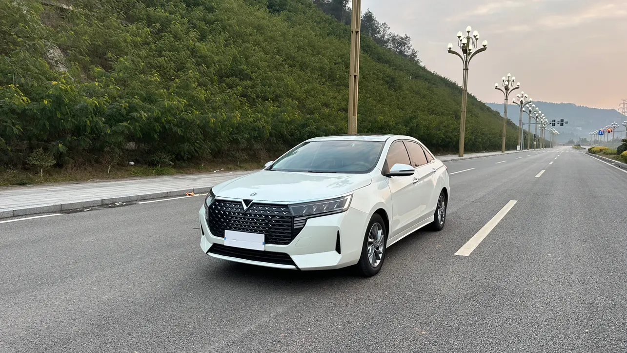 Kai Chen Venucia D60  из Китая