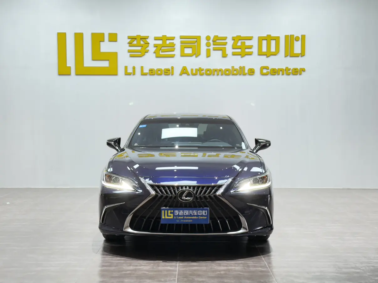 Lexus ES  из Китая