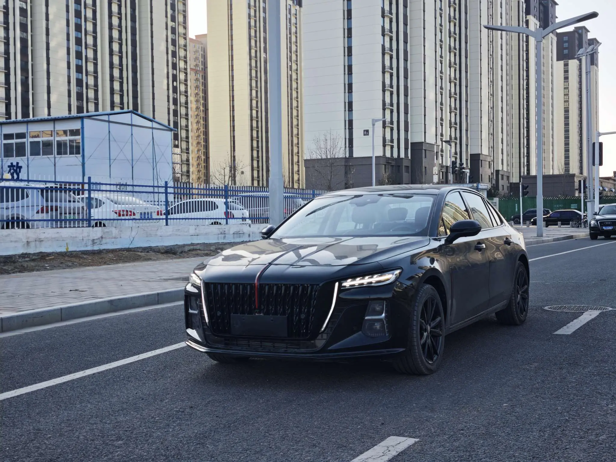 Hongqi H5  из Китая