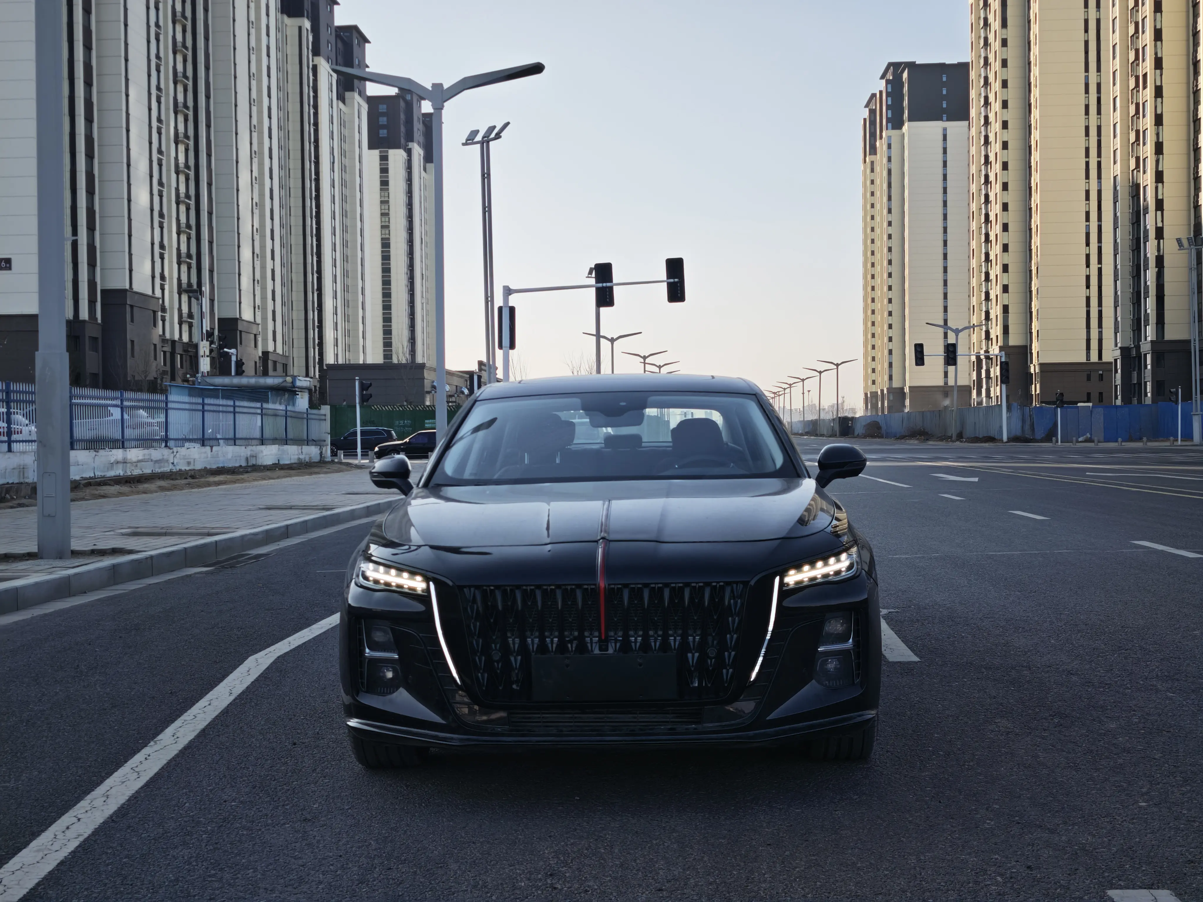 Hongqi H5  из Китая