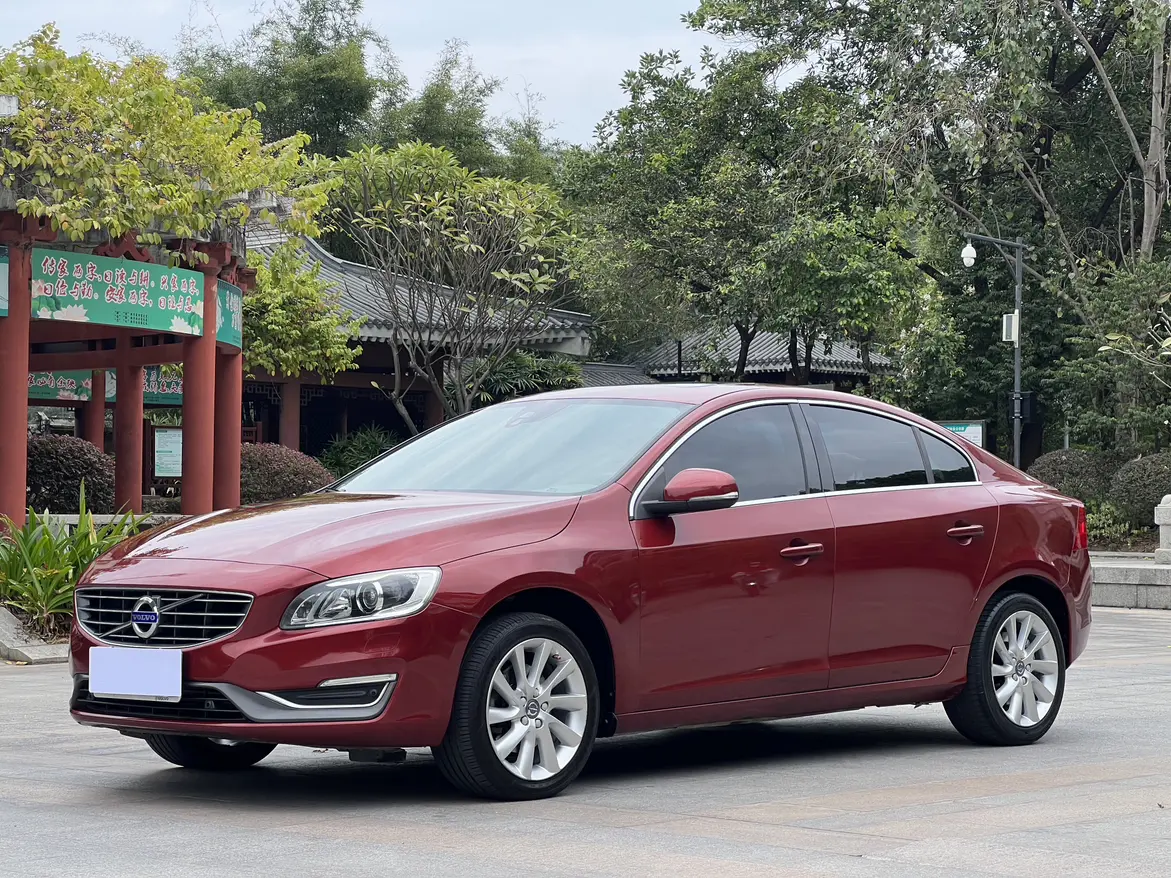 Volvo S60  из Китая
