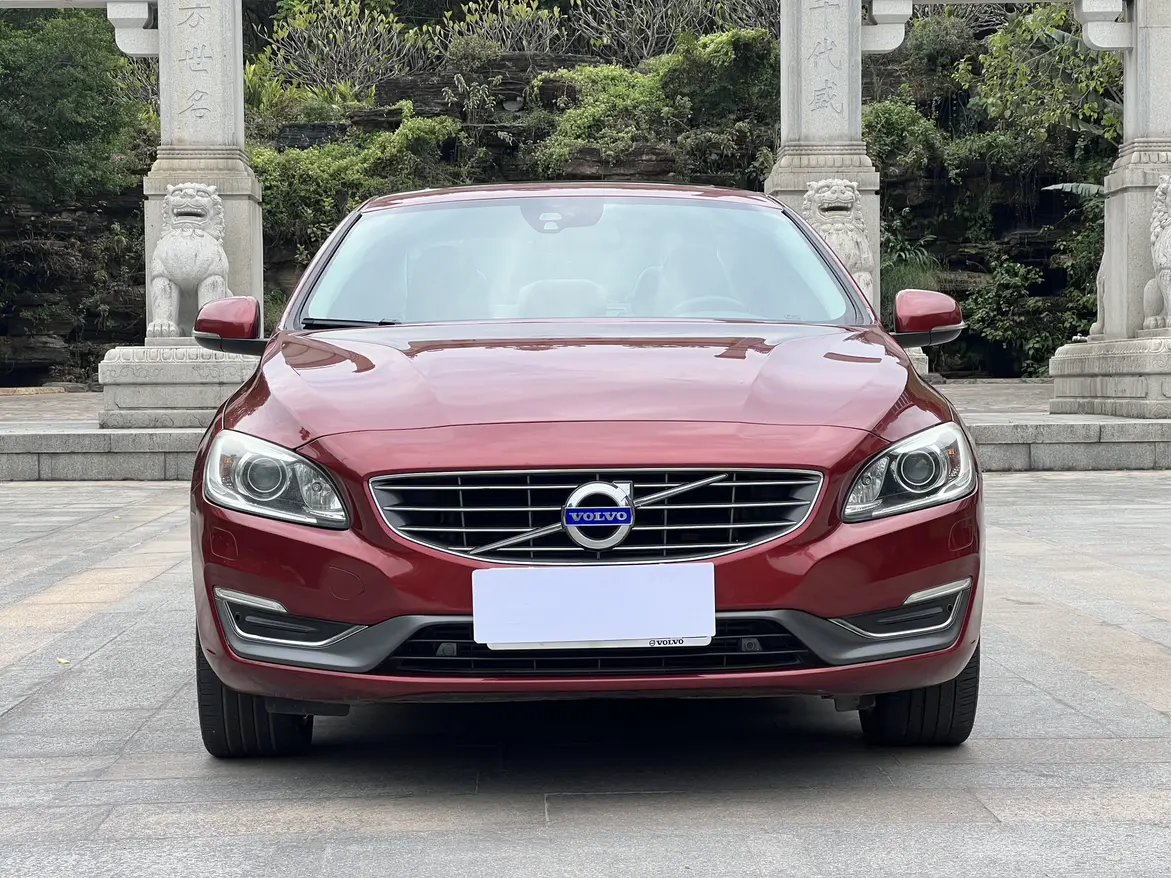 Volvo S60  из Китая
