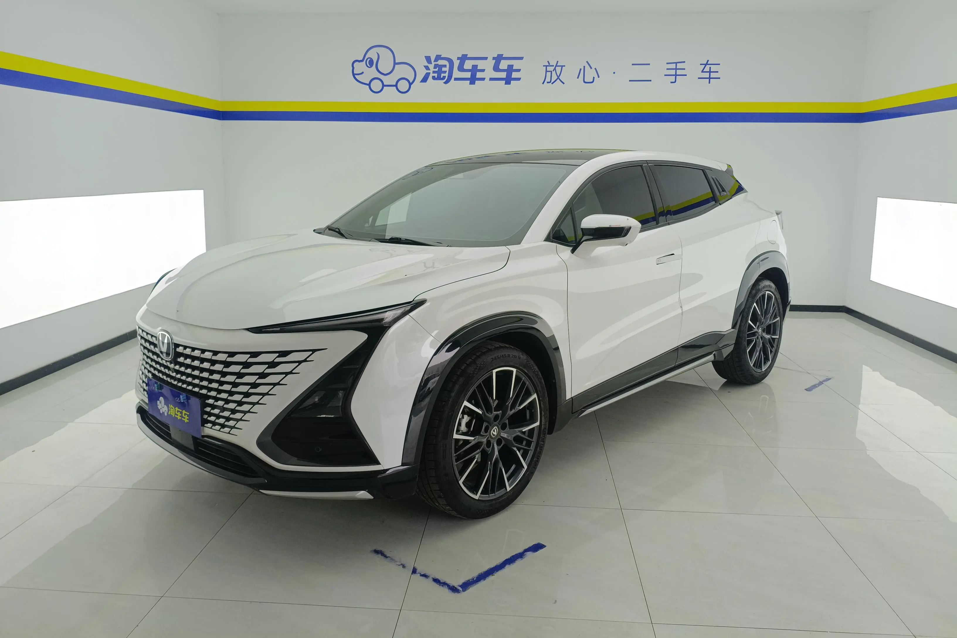 Changan UNI-T  из Китая