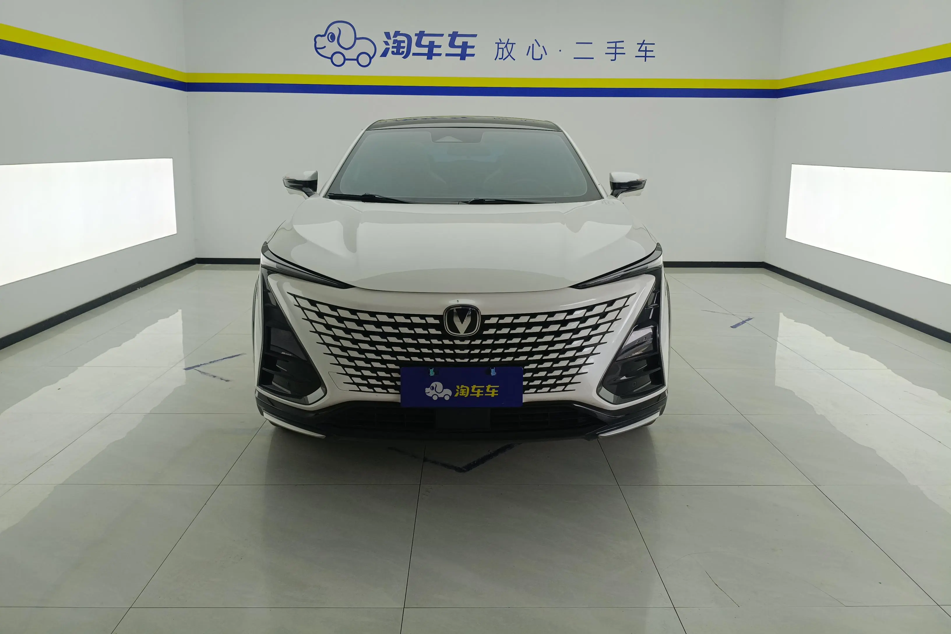 Changan UNI-T  из Китая