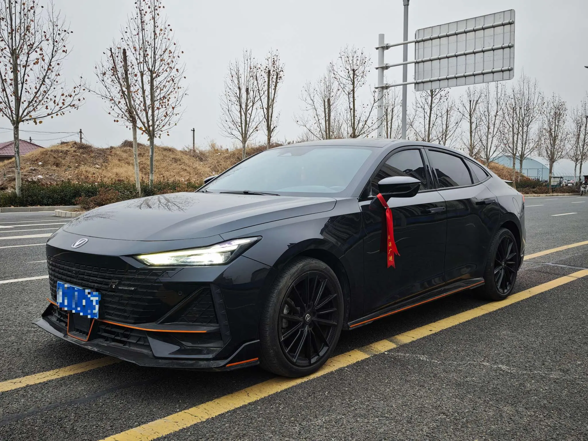 Changan UNI-V  из Китая