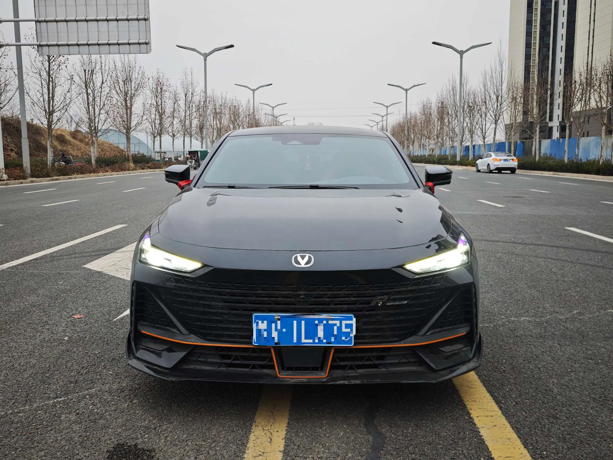 Changan UNI-V  из Китая