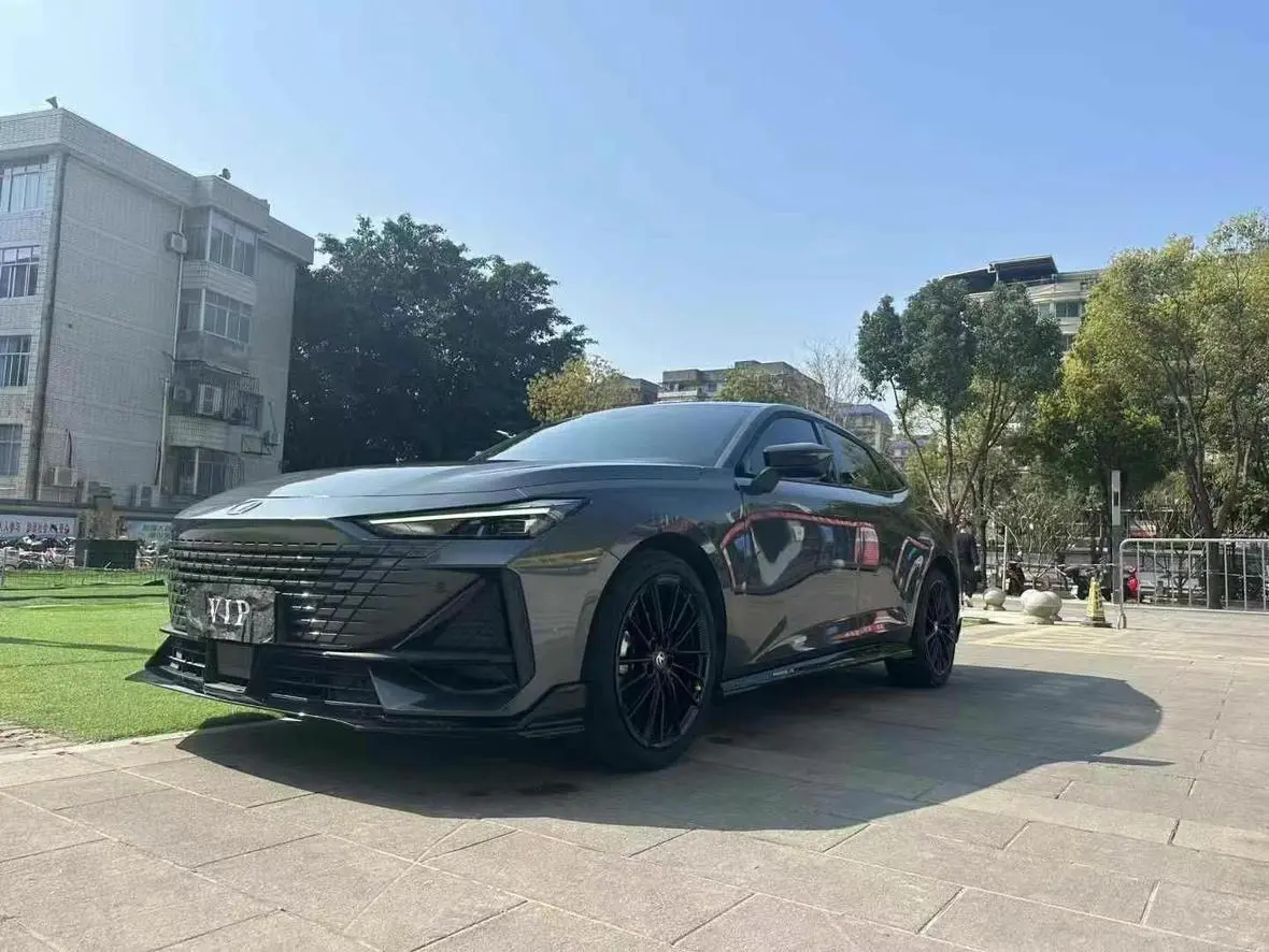 Changan UNI-V  из Китая