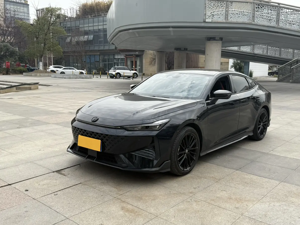 Changan UNI-V  из Китая