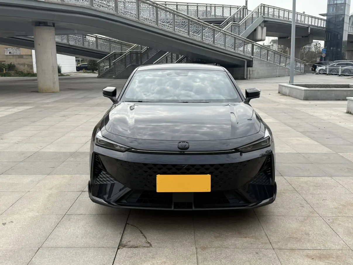 Changan UNI-V  из Китая