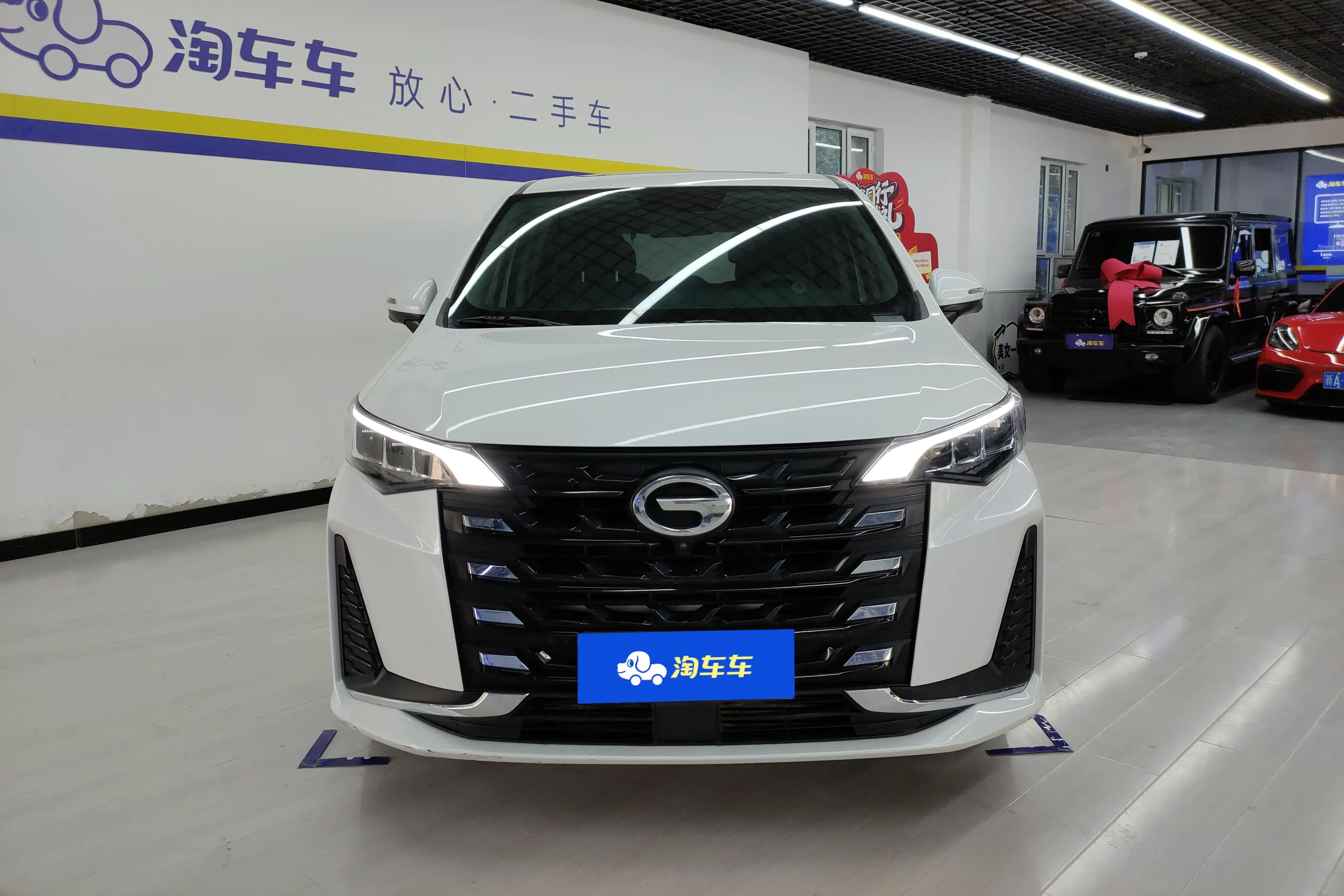 GAC Trumpchi M6  из Китая