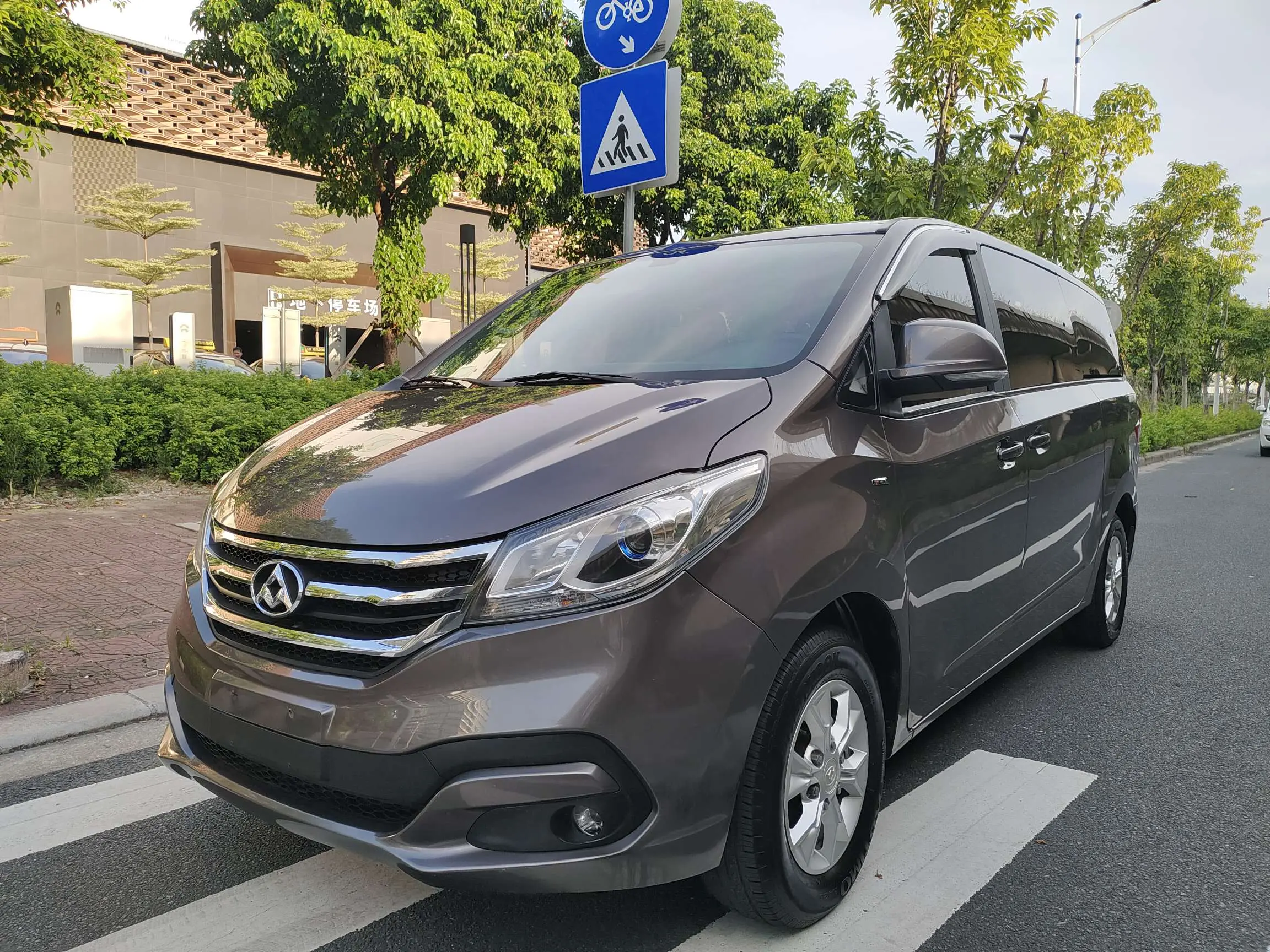 Datong Maxus G10  из Китая