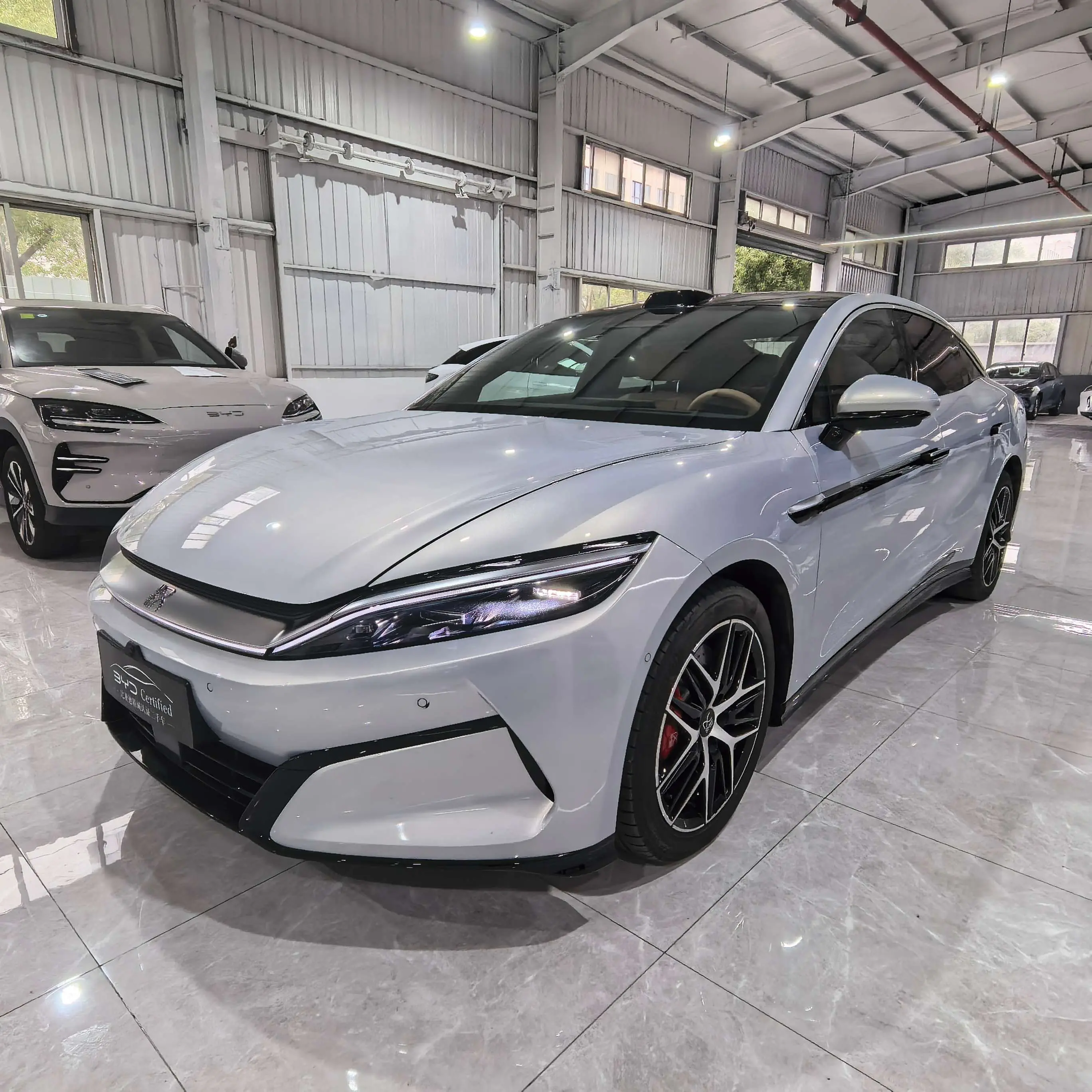 BYD Han L EV  из Китая