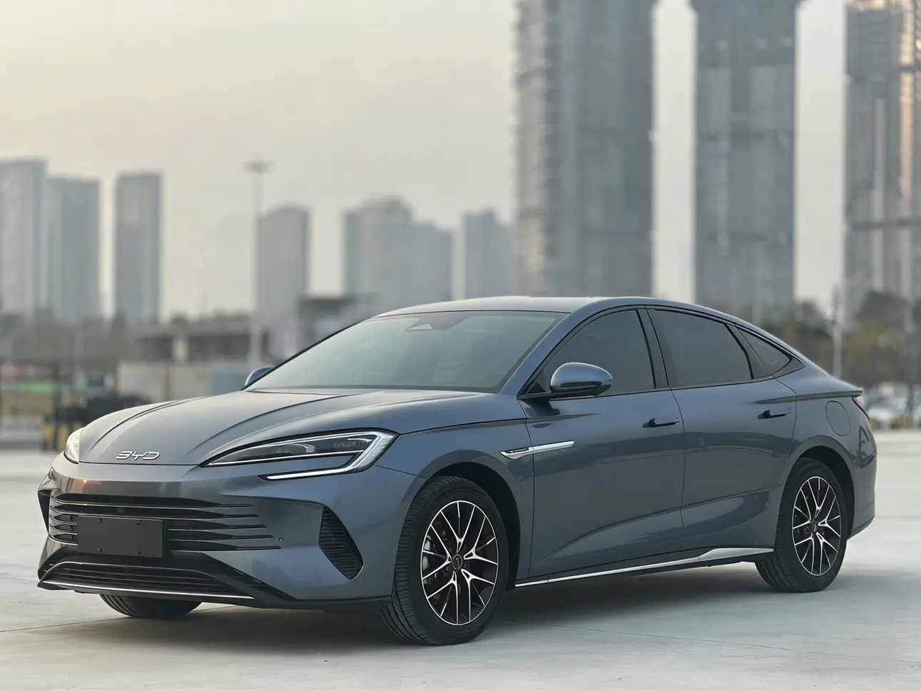 BYD Seal 07DM  из Китая