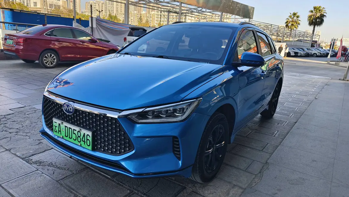 BYD e2  из Китая