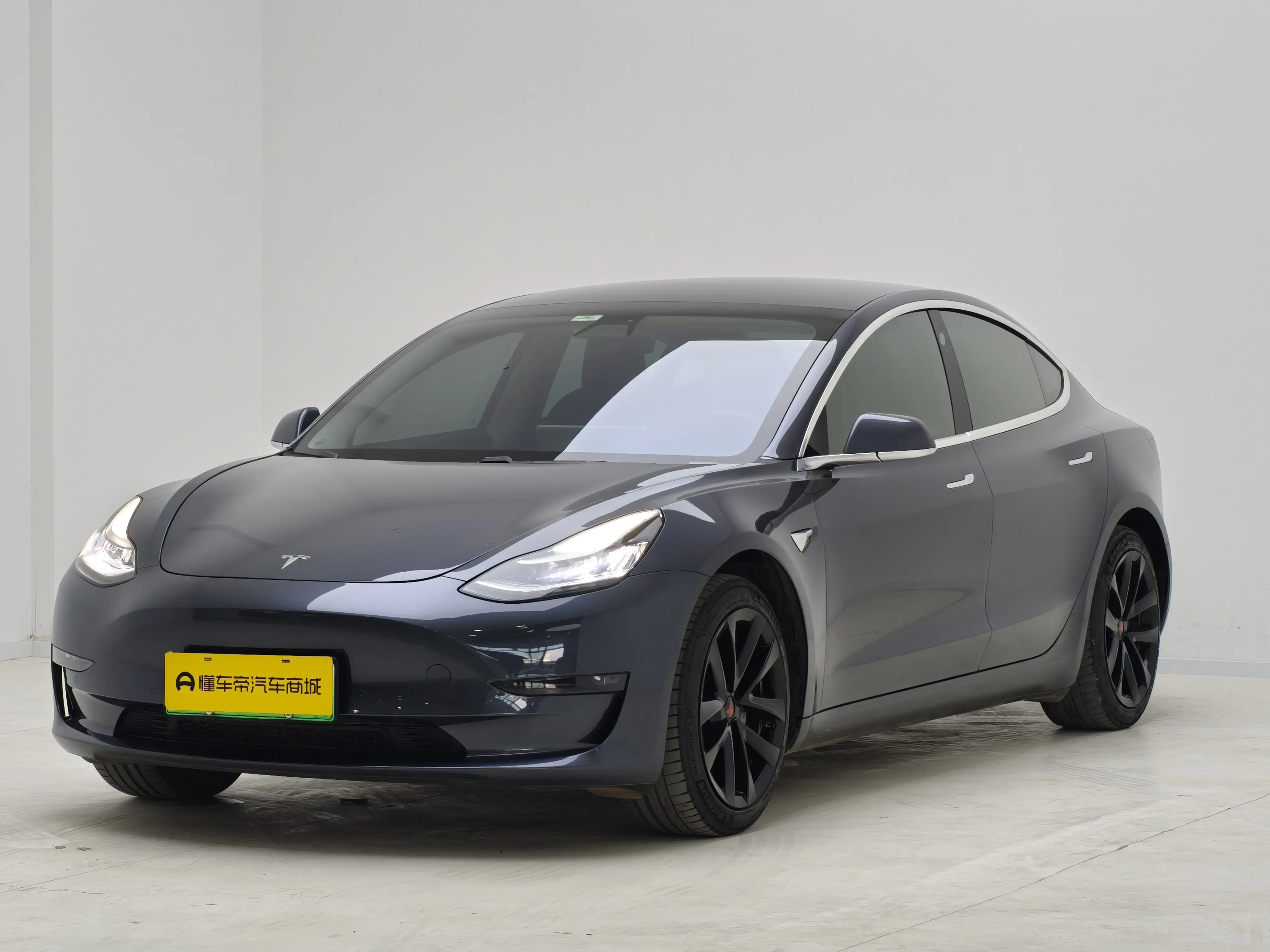 Tesla Model 3  из Китая