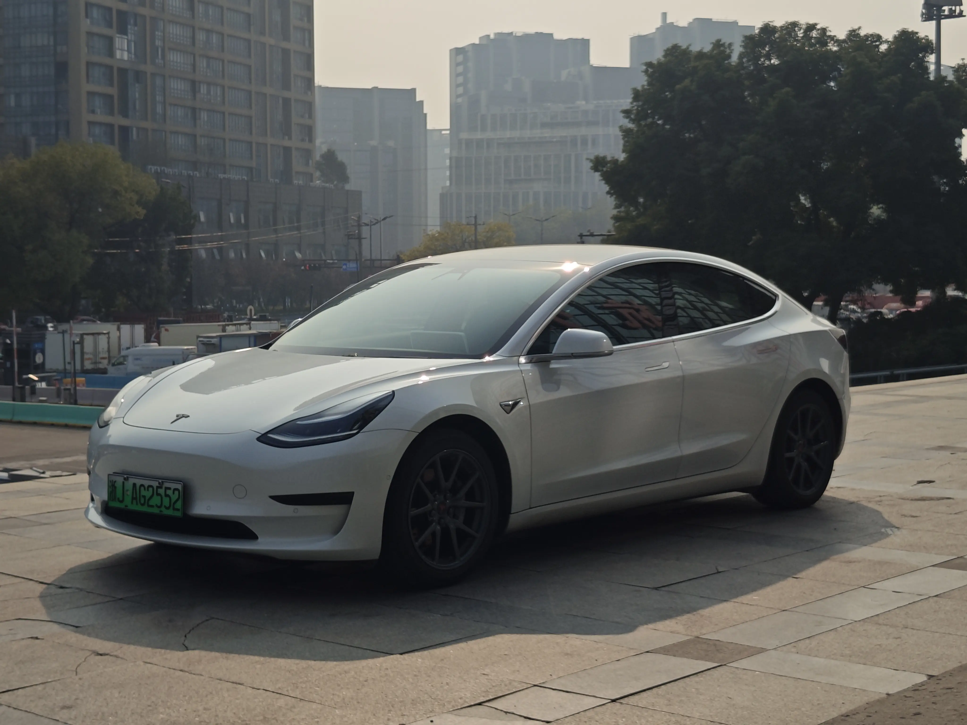 Tesla Model 3  из Китая