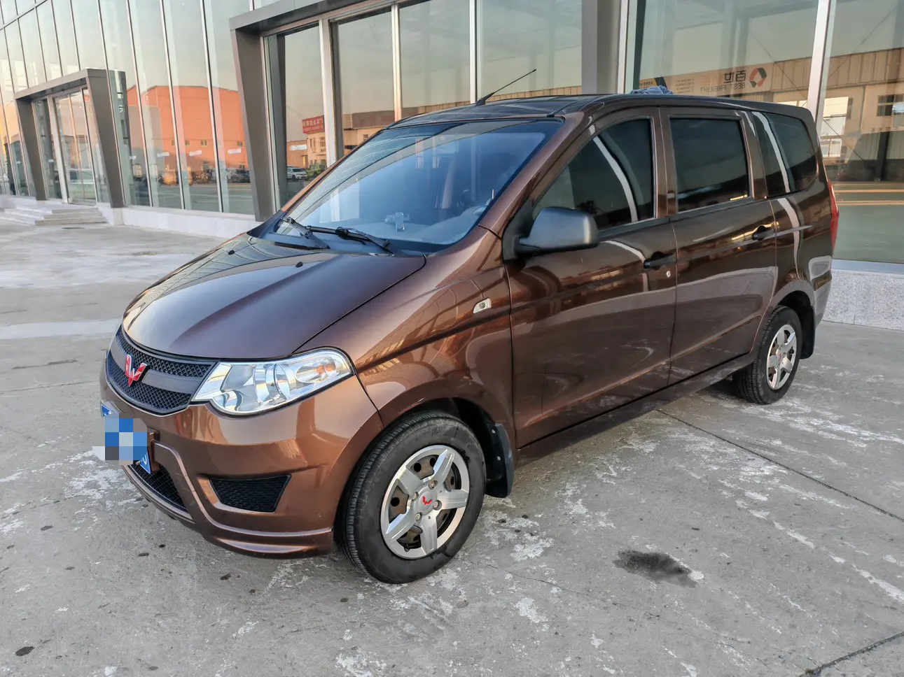 Wuling Hongguang  из Китая