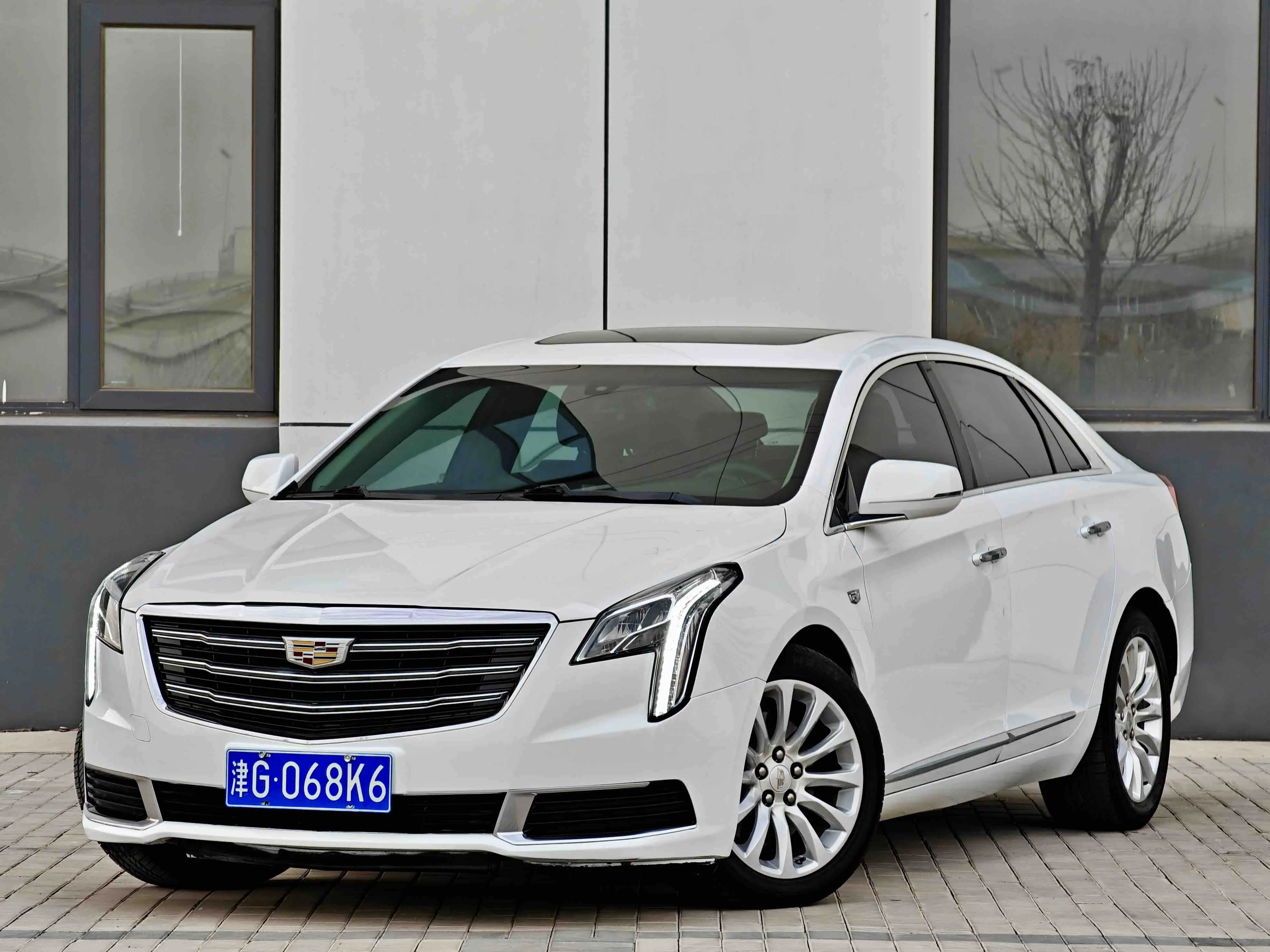 Cadillac XTS  из Китая