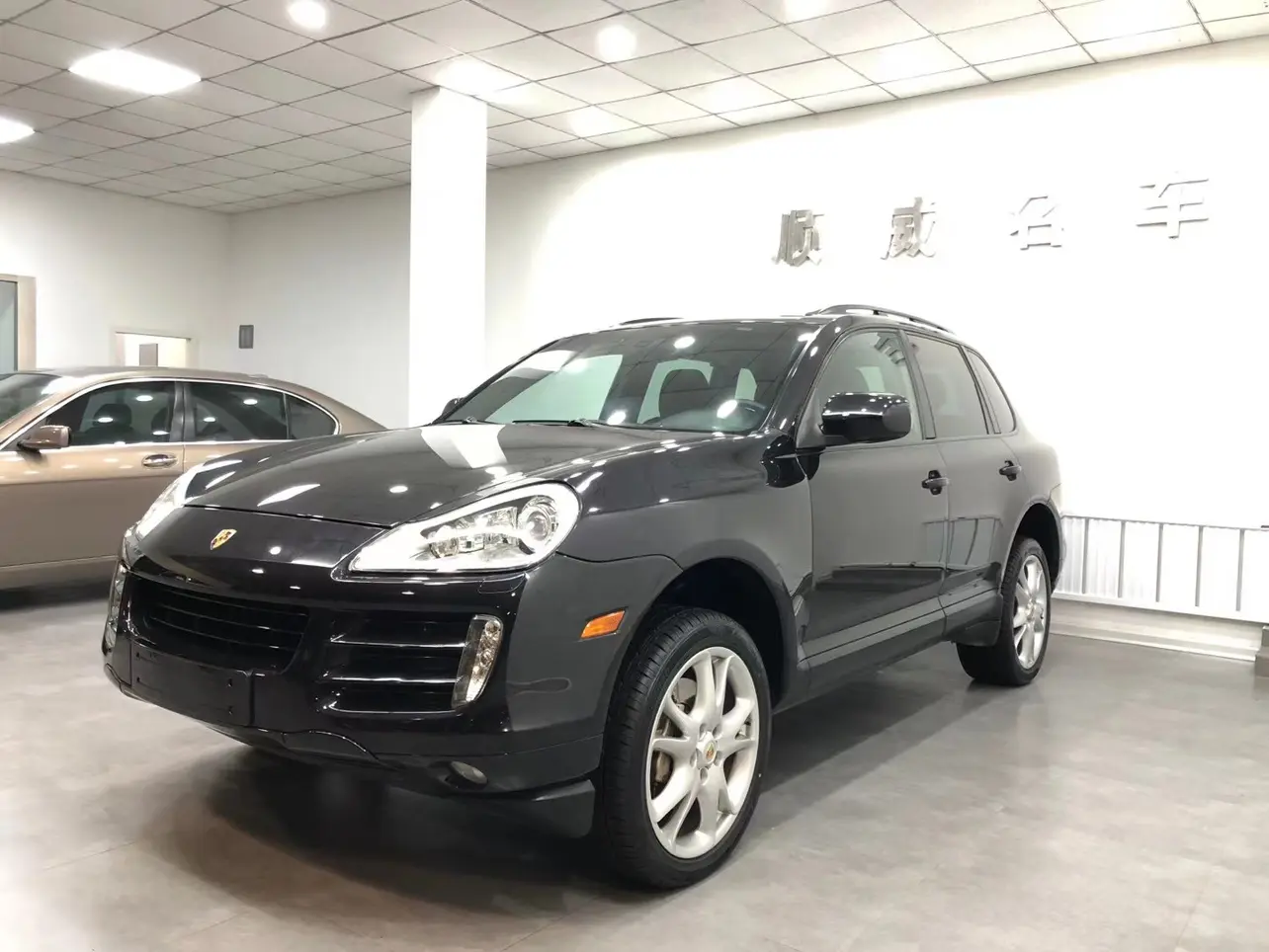 Porsche Cayenne  из Китая