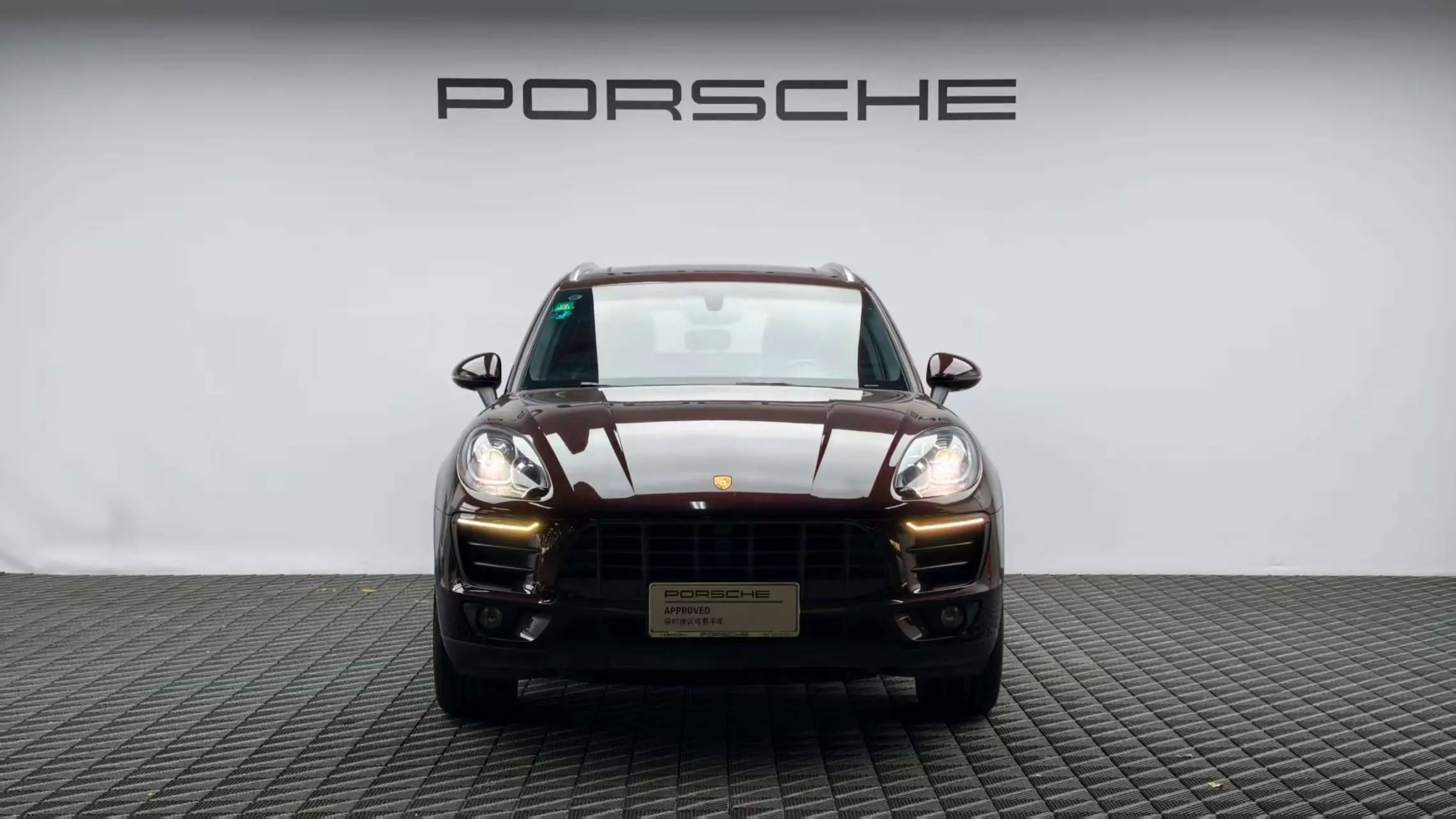 Porsche Macan  из Китая